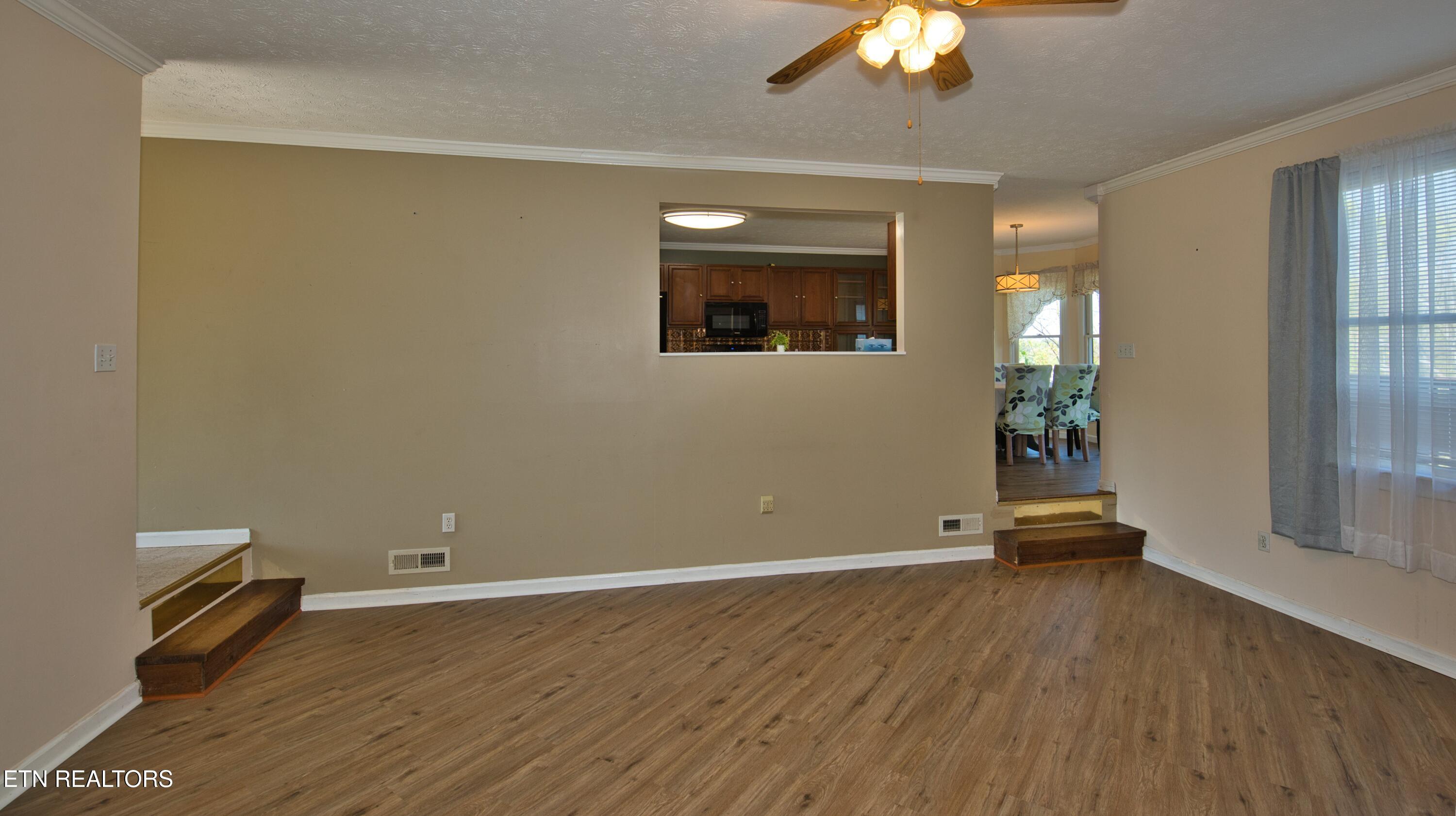2706 Kentwood Kodak TN 37764