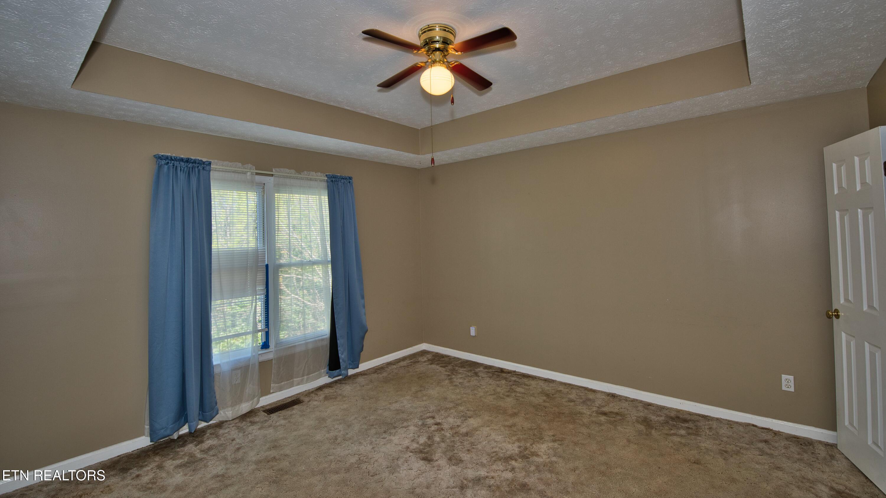 2706 Kentwood Kodak TN 37764