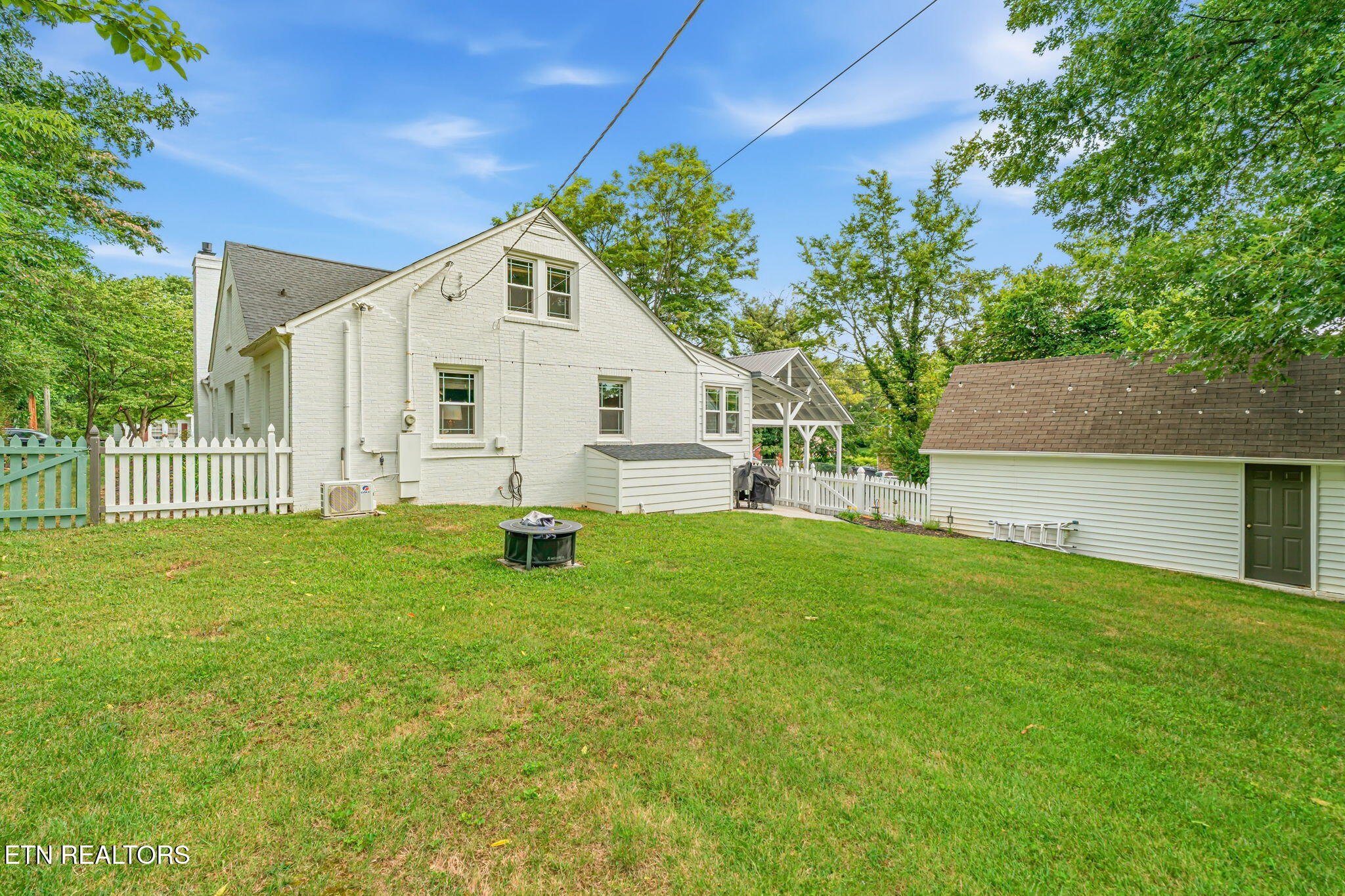 236 Hillcrest Drive Knoxville TN 37918