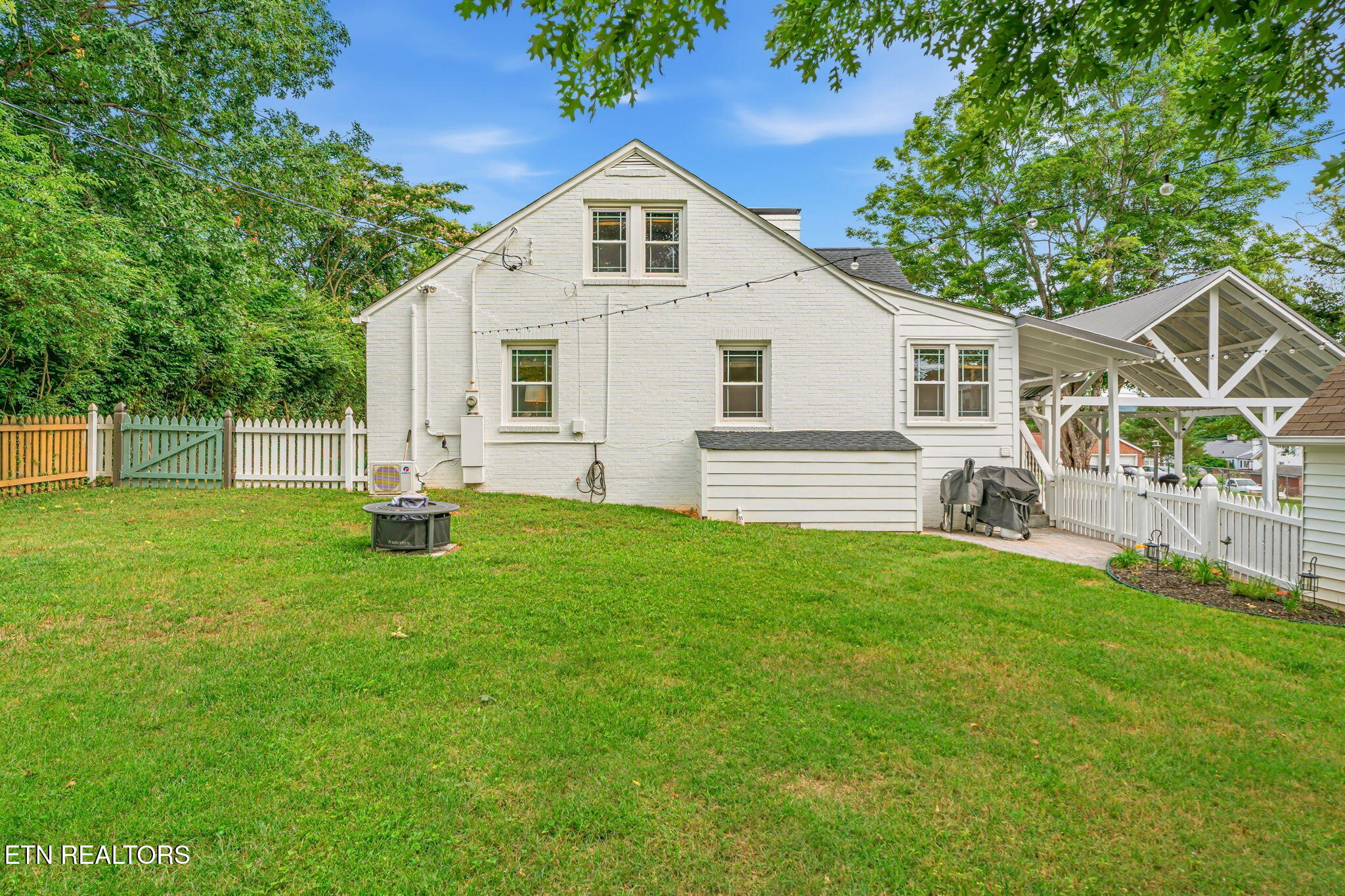 236 Hillcrest Drive Knoxville TN 37918