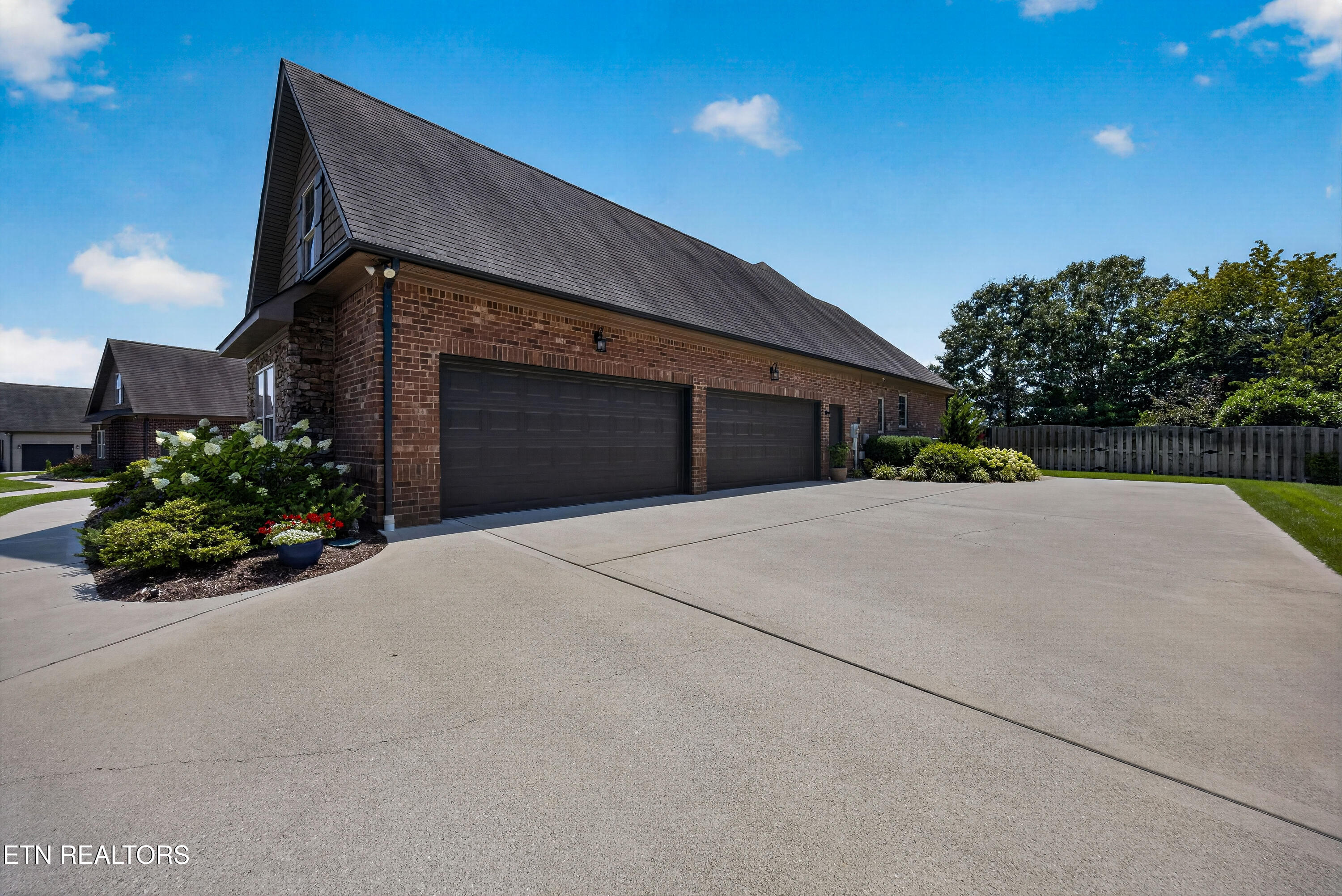 955 Cobblestone Drive Lenoir City TN 37772