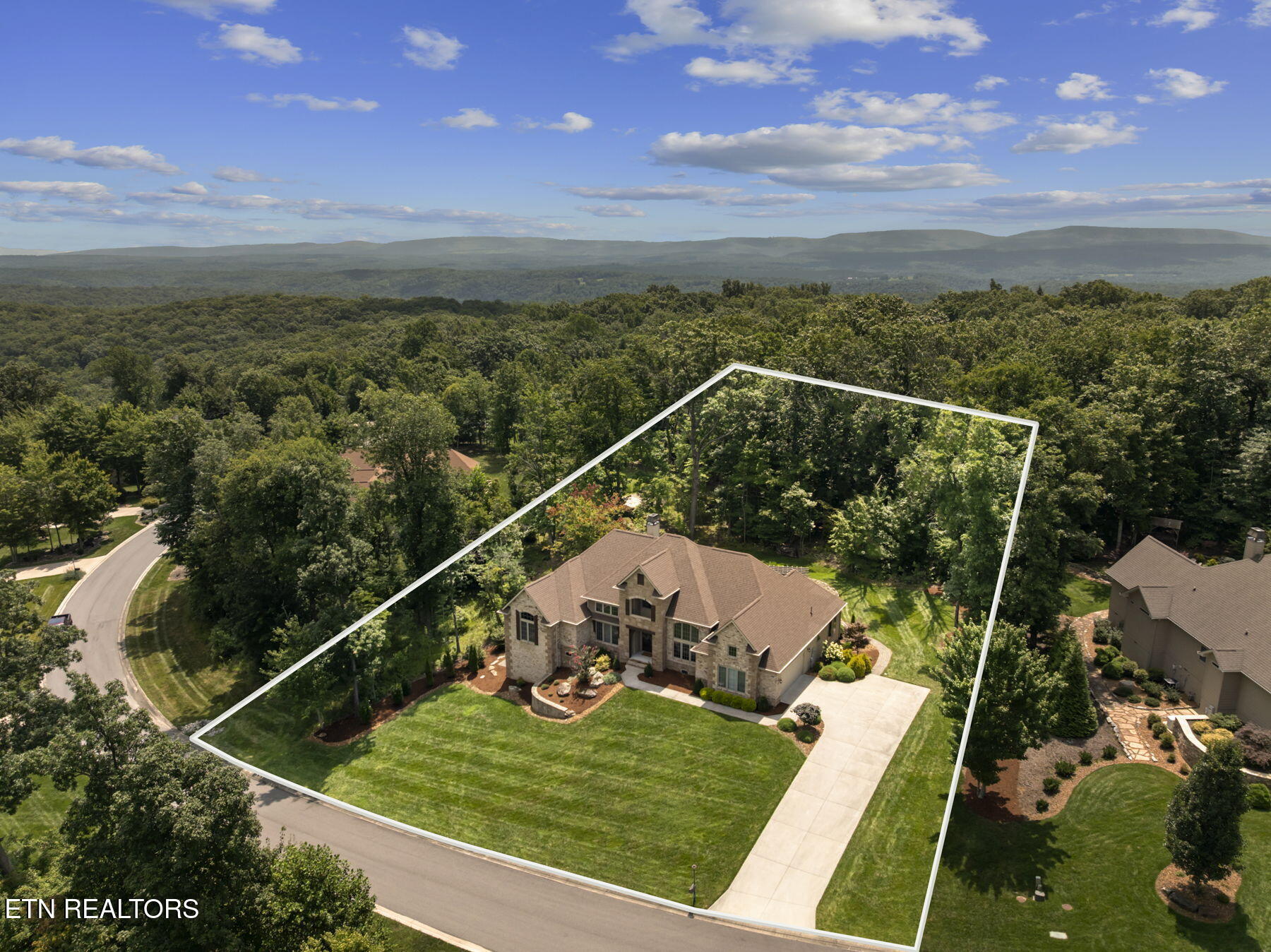 26 Cedar Ridge Circle Fairfield Glade TN 38558