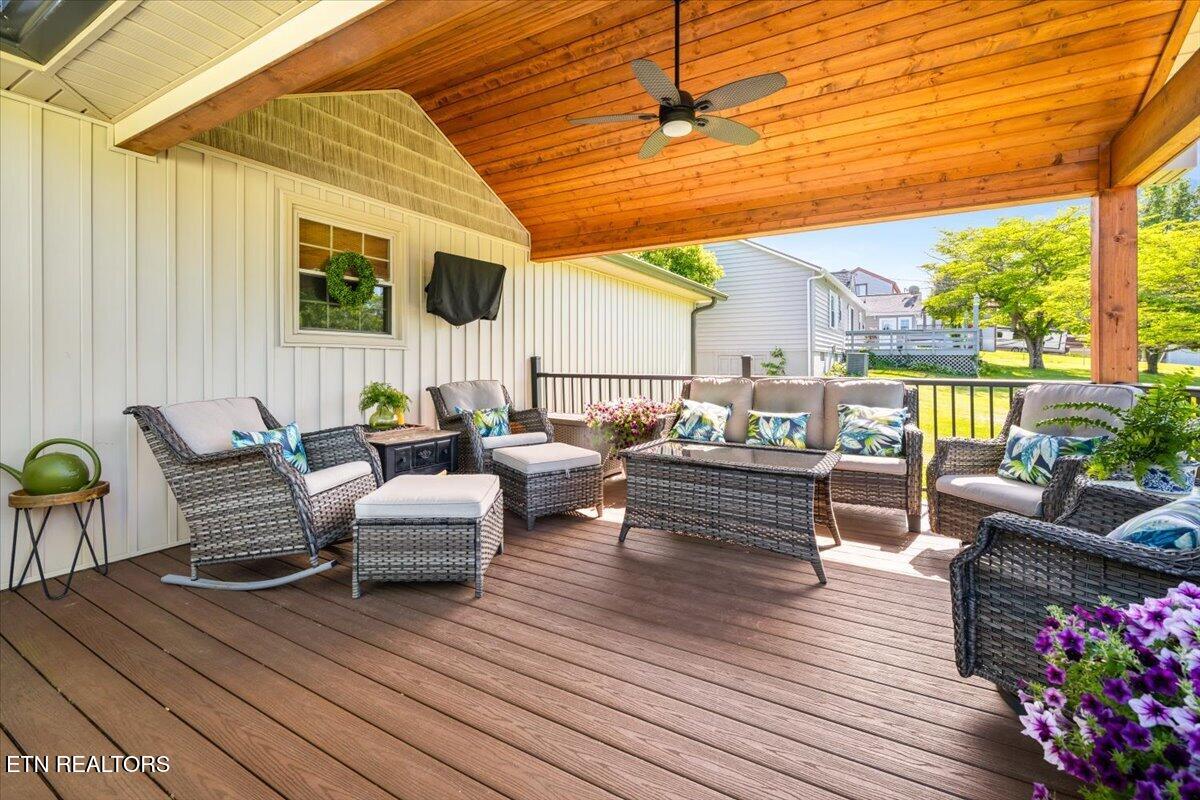 304 Dogwood Lane Jacksboro TN 37757