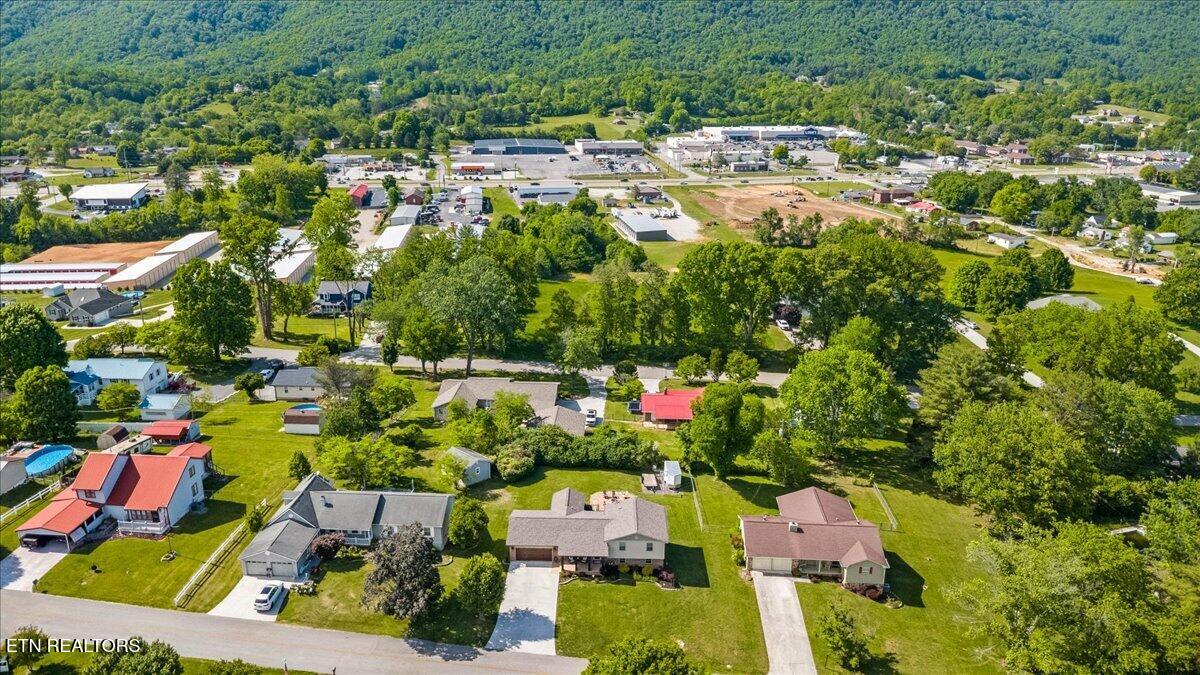 304 Dogwood Lane Jacksboro TN 37757