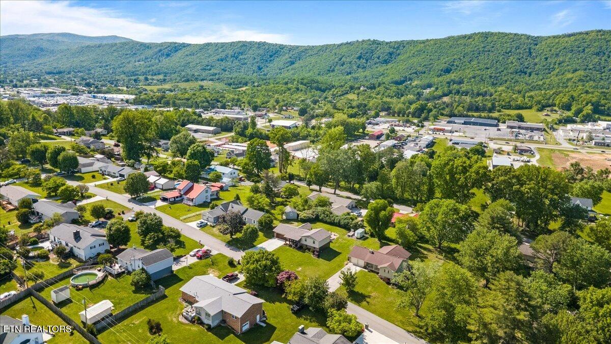 304 Dogwood Lane Jacksboro TN 37757