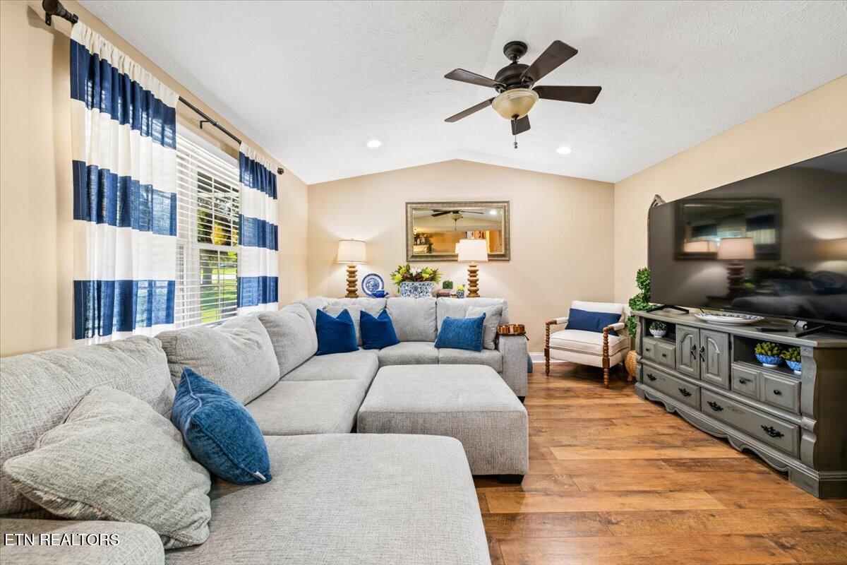 304 Dogwood Lane Jacksboro TN 37757