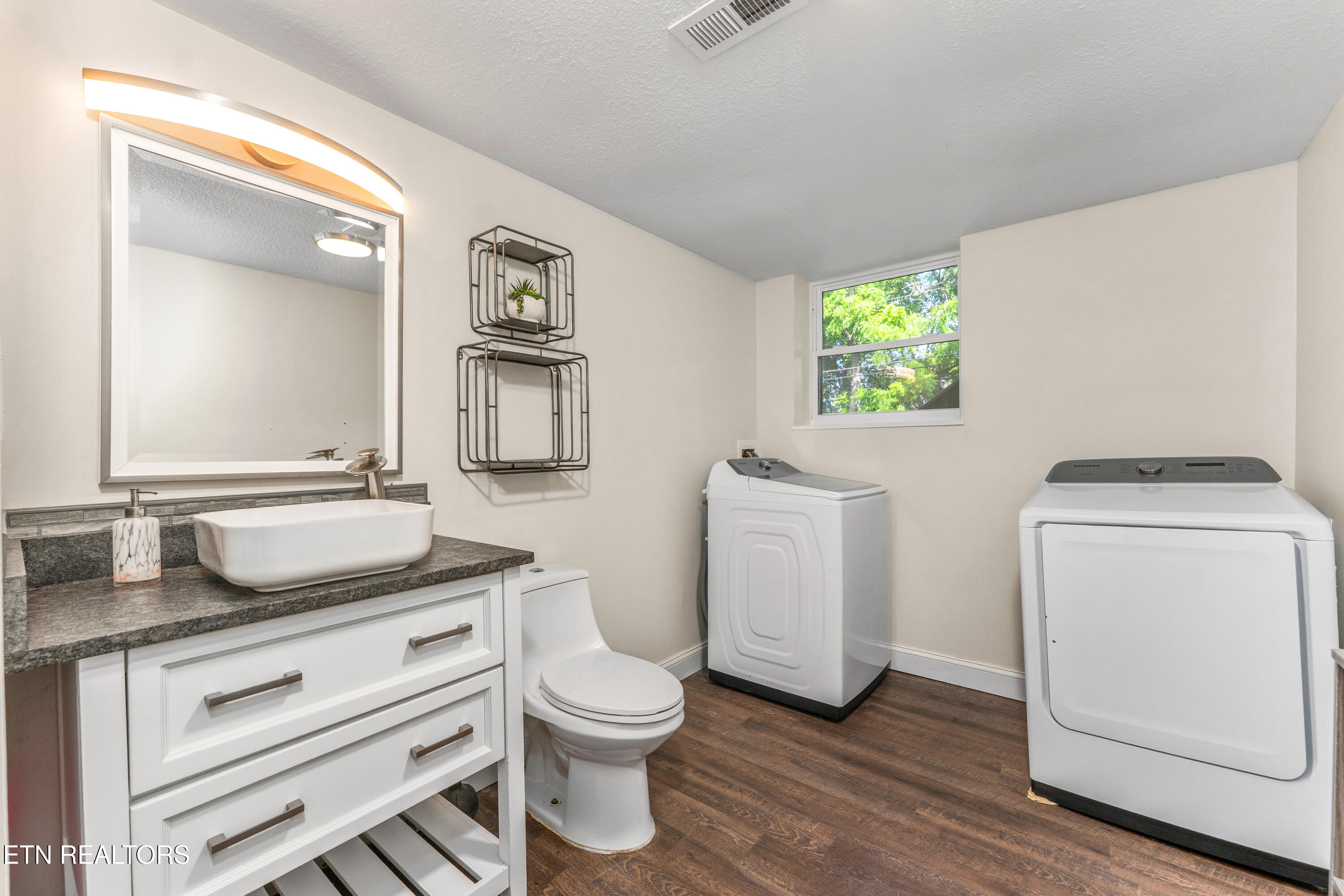 2647 May Avenue Maryville TN 37804