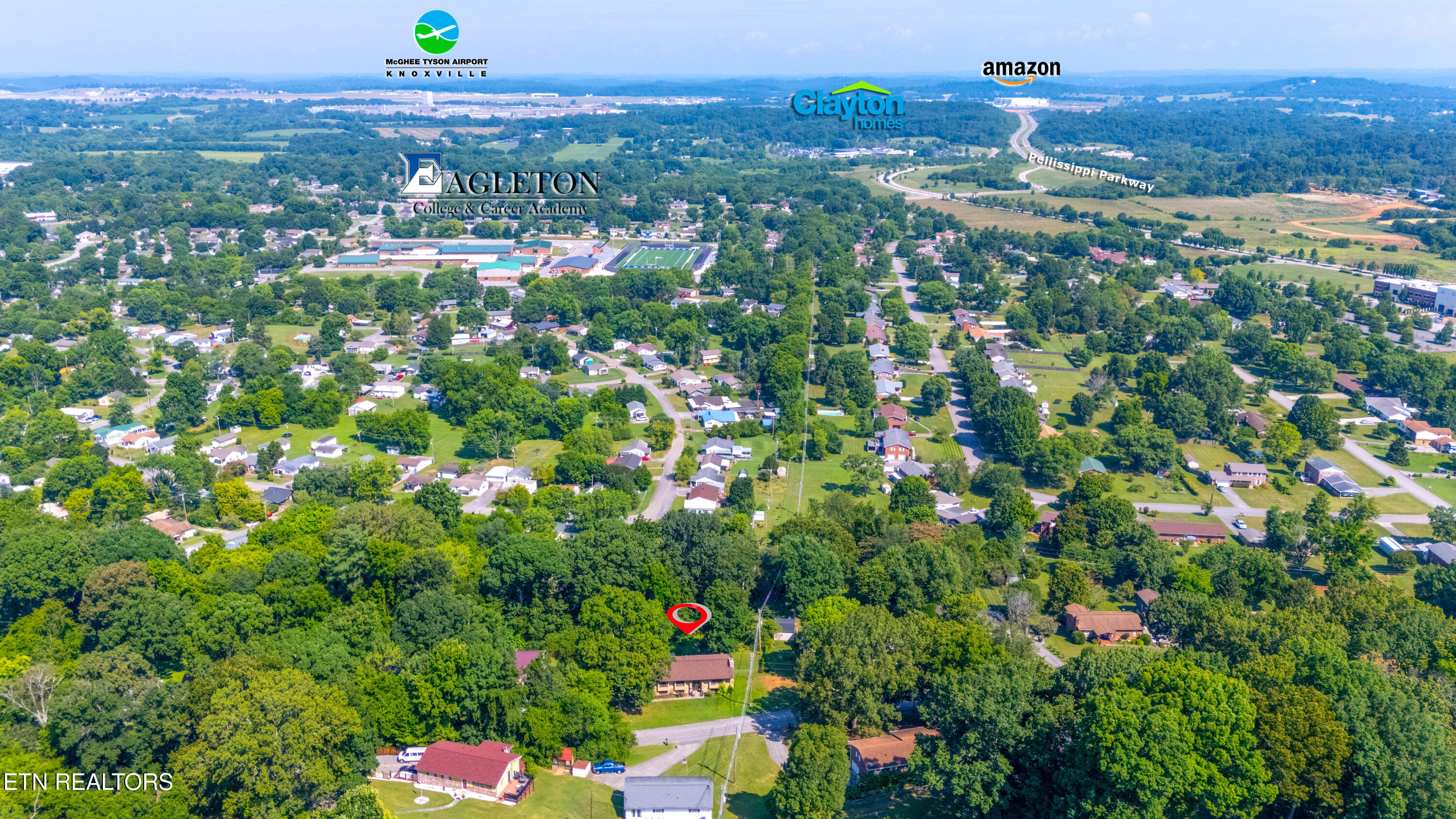 2647 May Avenue Maryville TN 37804