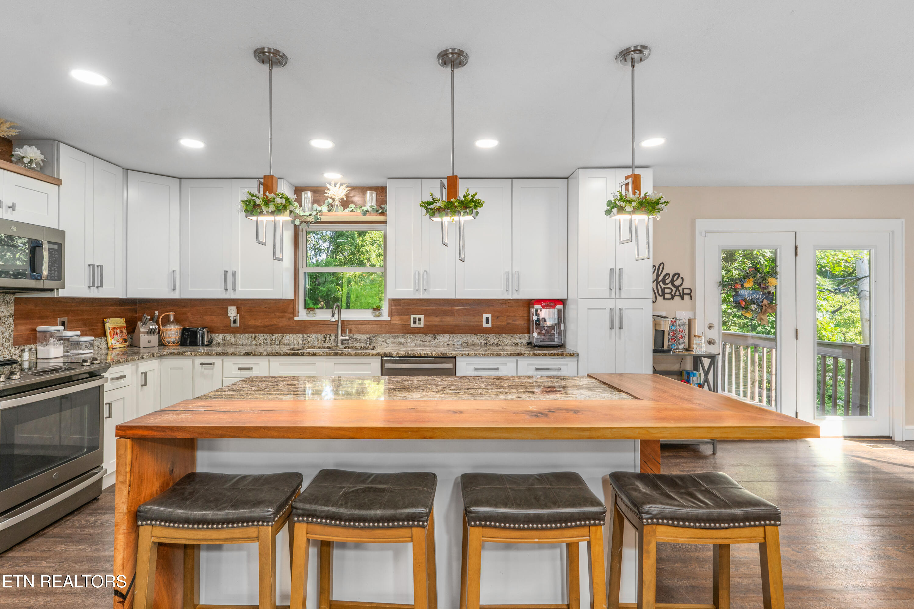 2647 May Avenue Maryville TN 37804