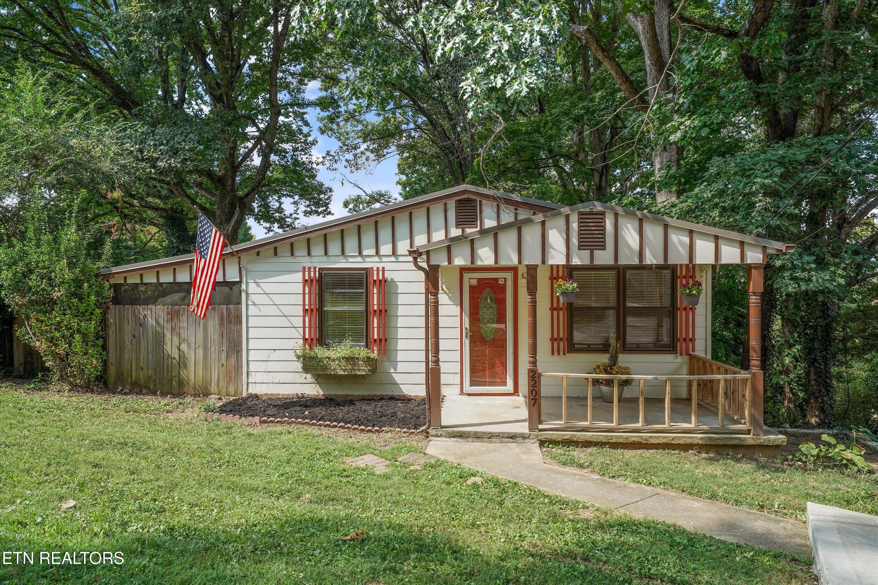2207 Piedmont Street Knoxville TN 37921