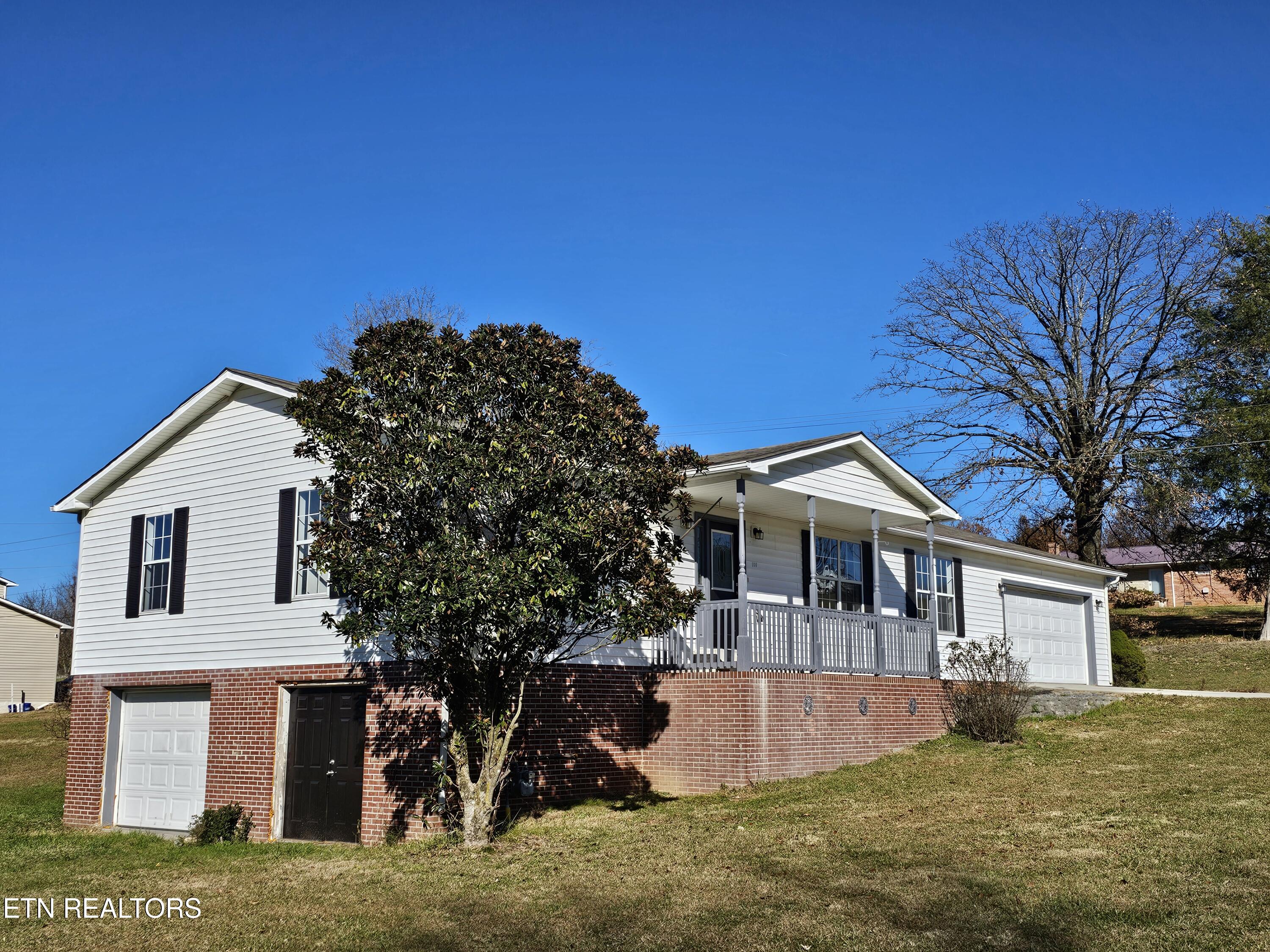 100 Steven Lane Harriman TN 37748