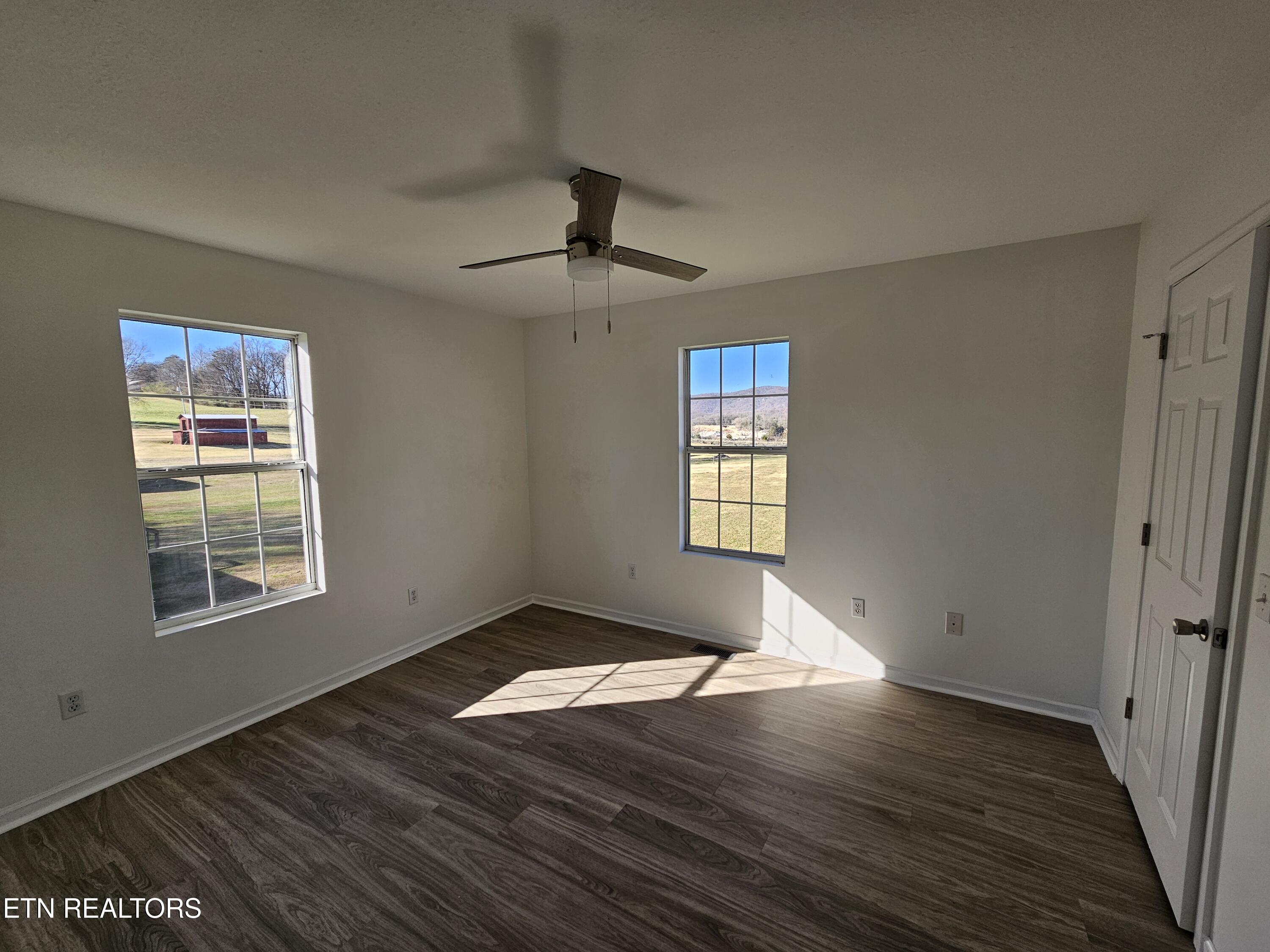 100 Steven Lane Harriman TN 37748