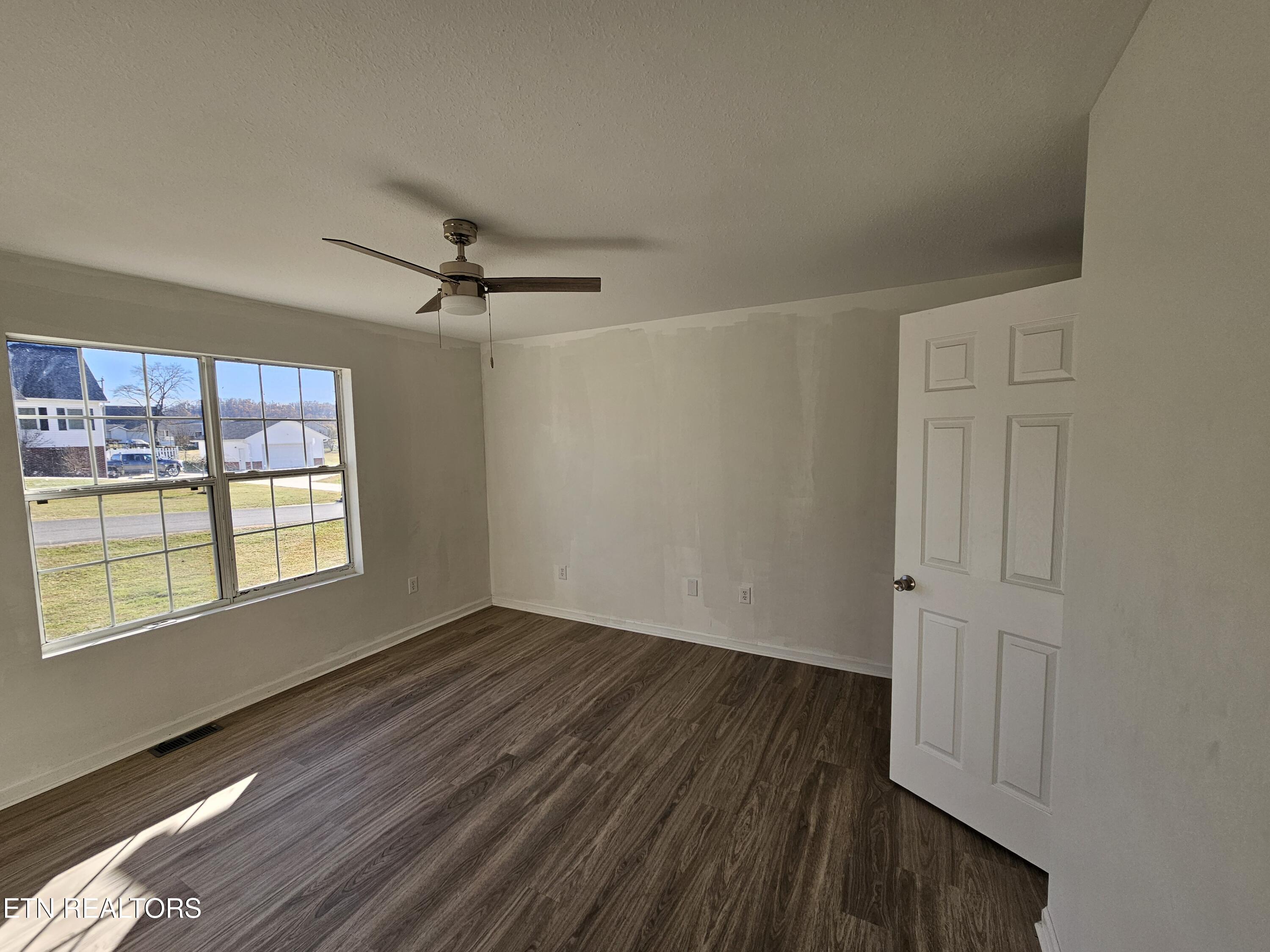 100 Steven Lane Harriman TN 37748