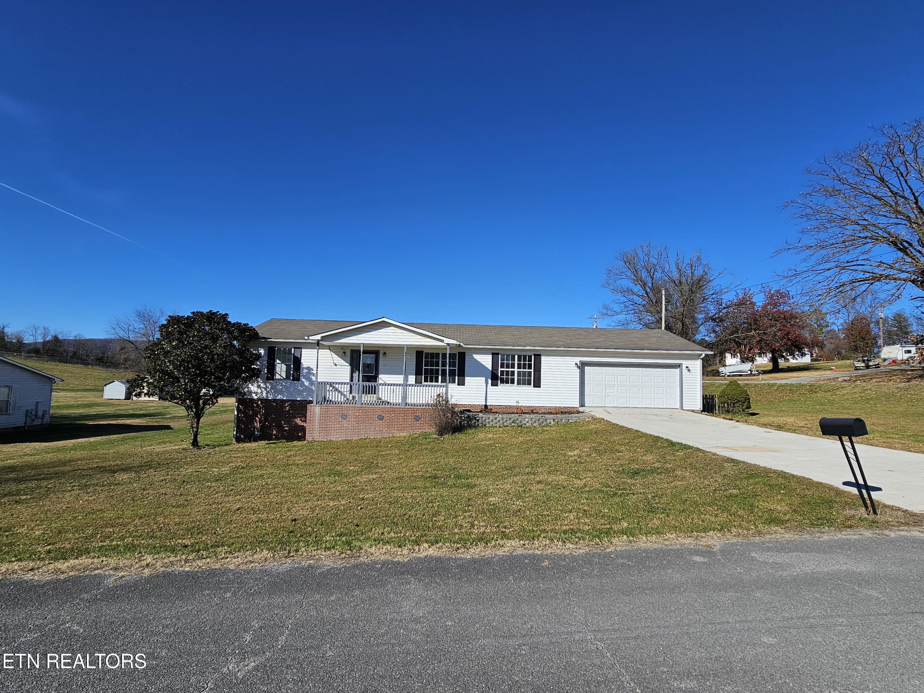 100 Steven Lane Harriman TN 37748