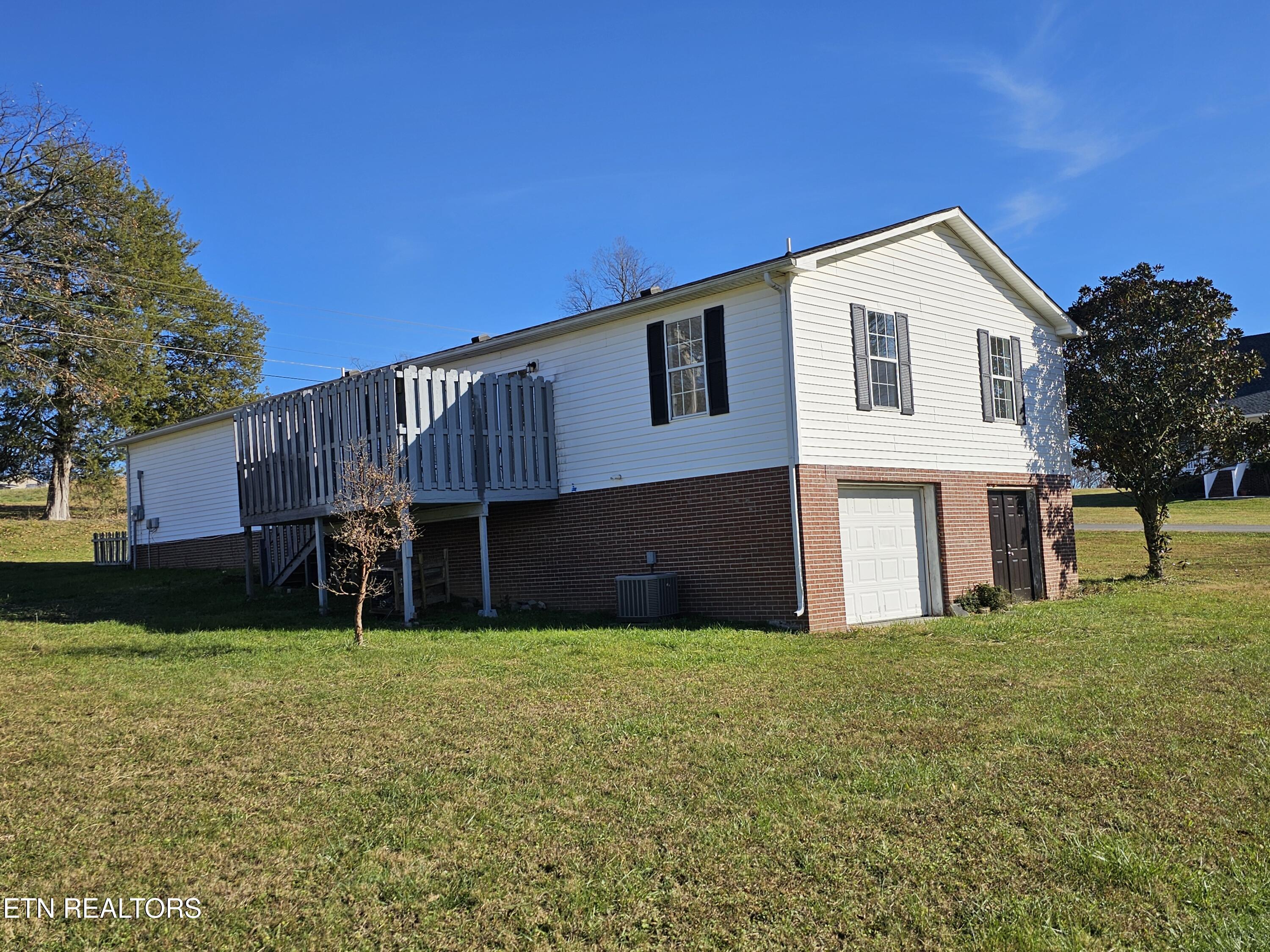 100 Steven Lane Harriman TN 37748
