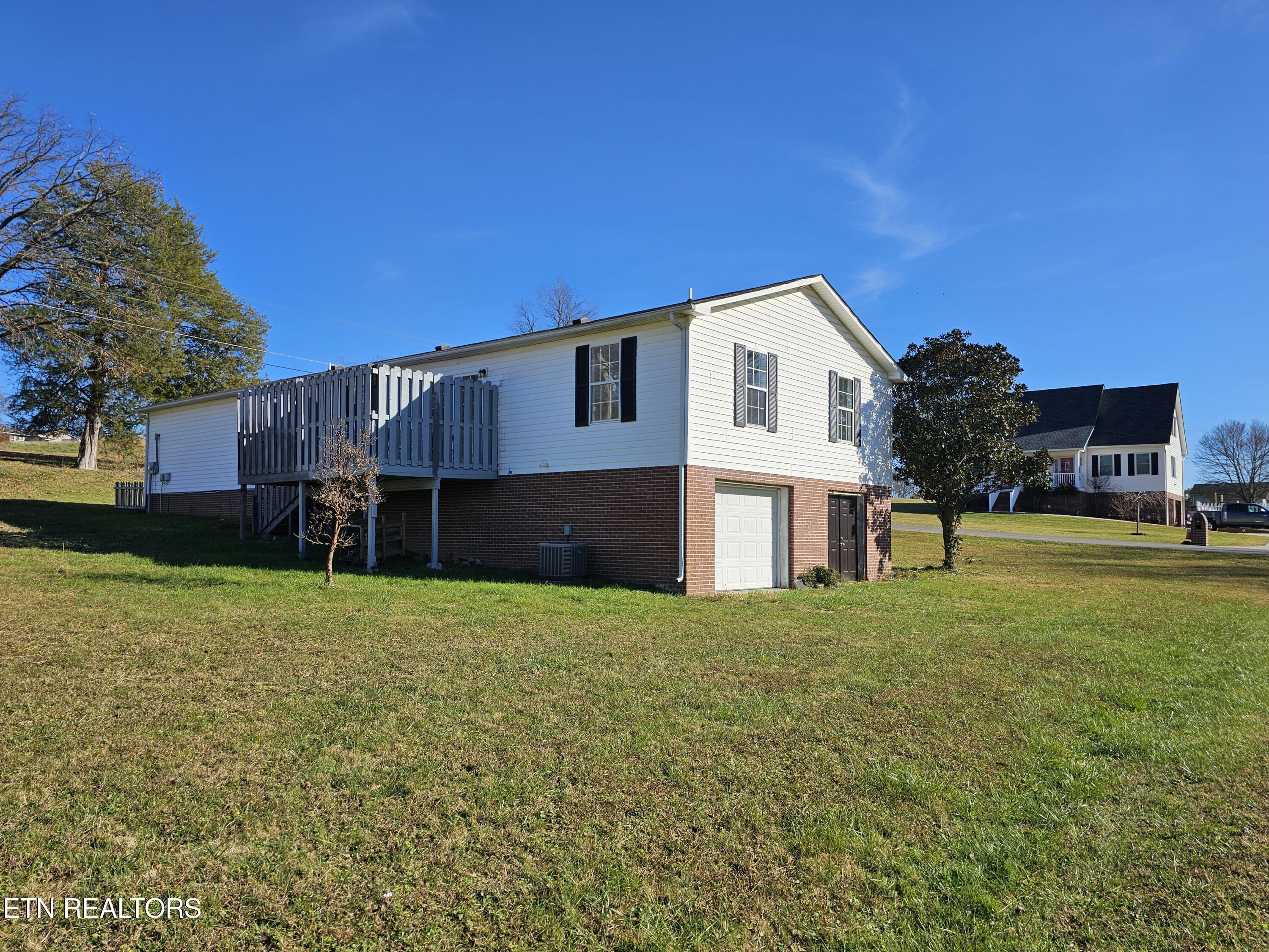 100 Steven Lane Harriman TN 37748
