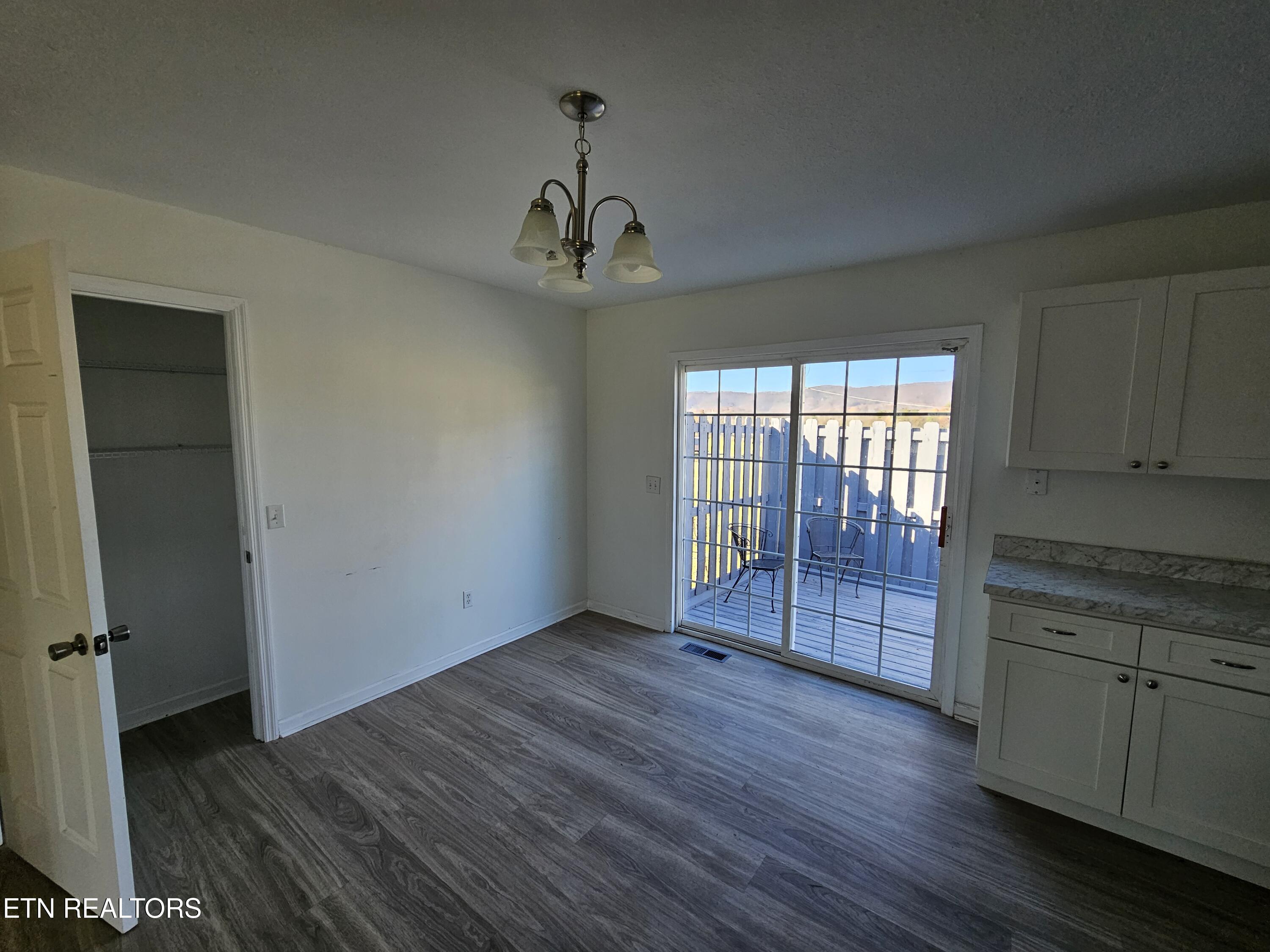 100 Steven Lane Harriman TN 37748