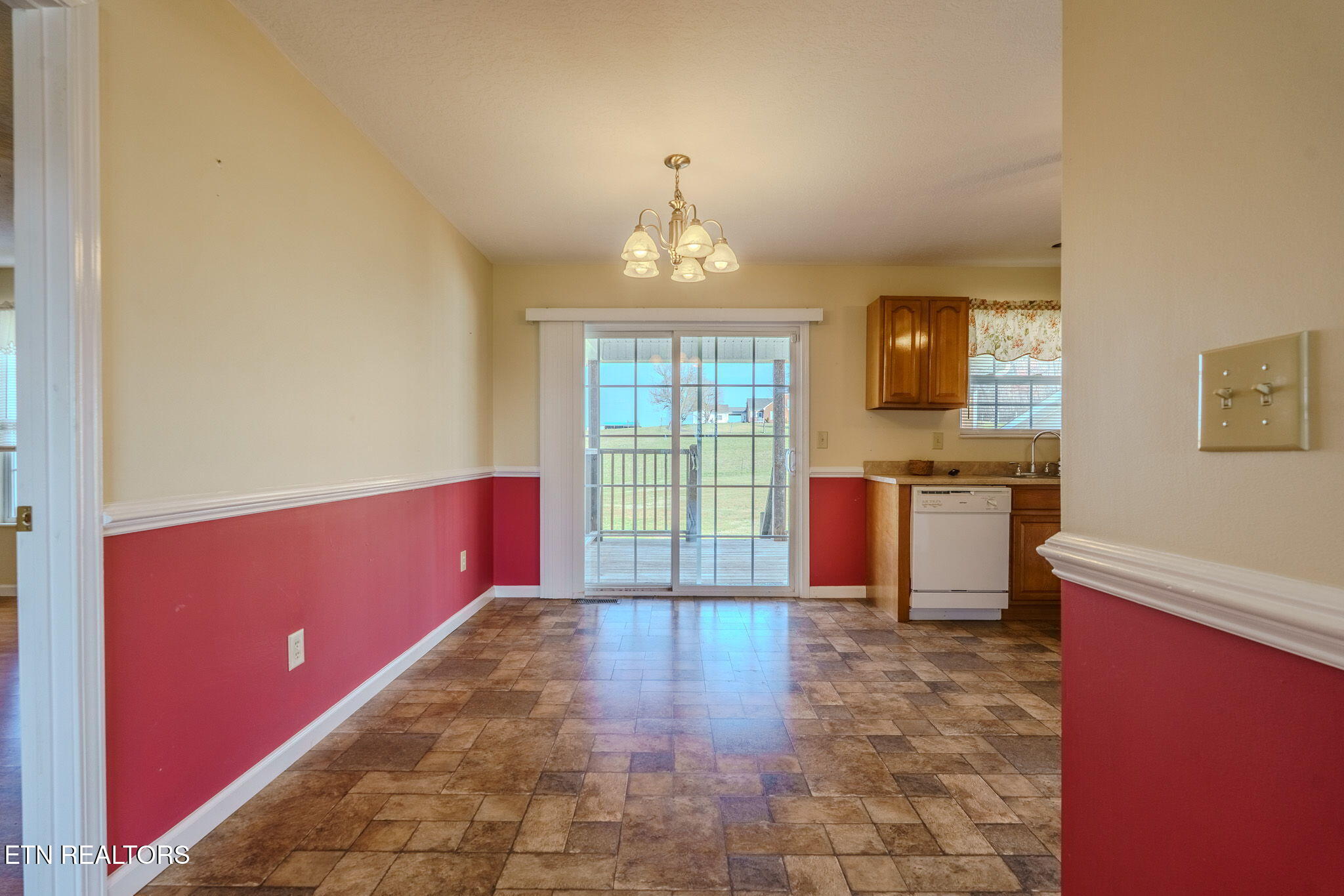 2008 Bessie Slaton Road Dandridge TN 37725