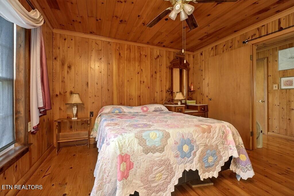 1932 Holly Creek Road Celina TN 38551