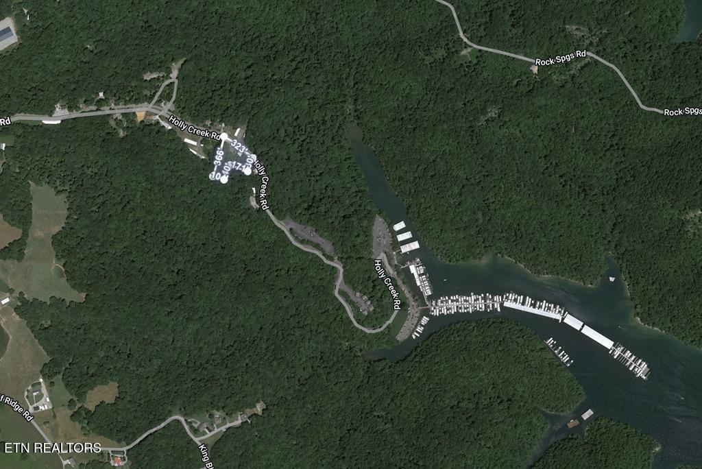 1932 Holly Creek Road Celina TN 38551