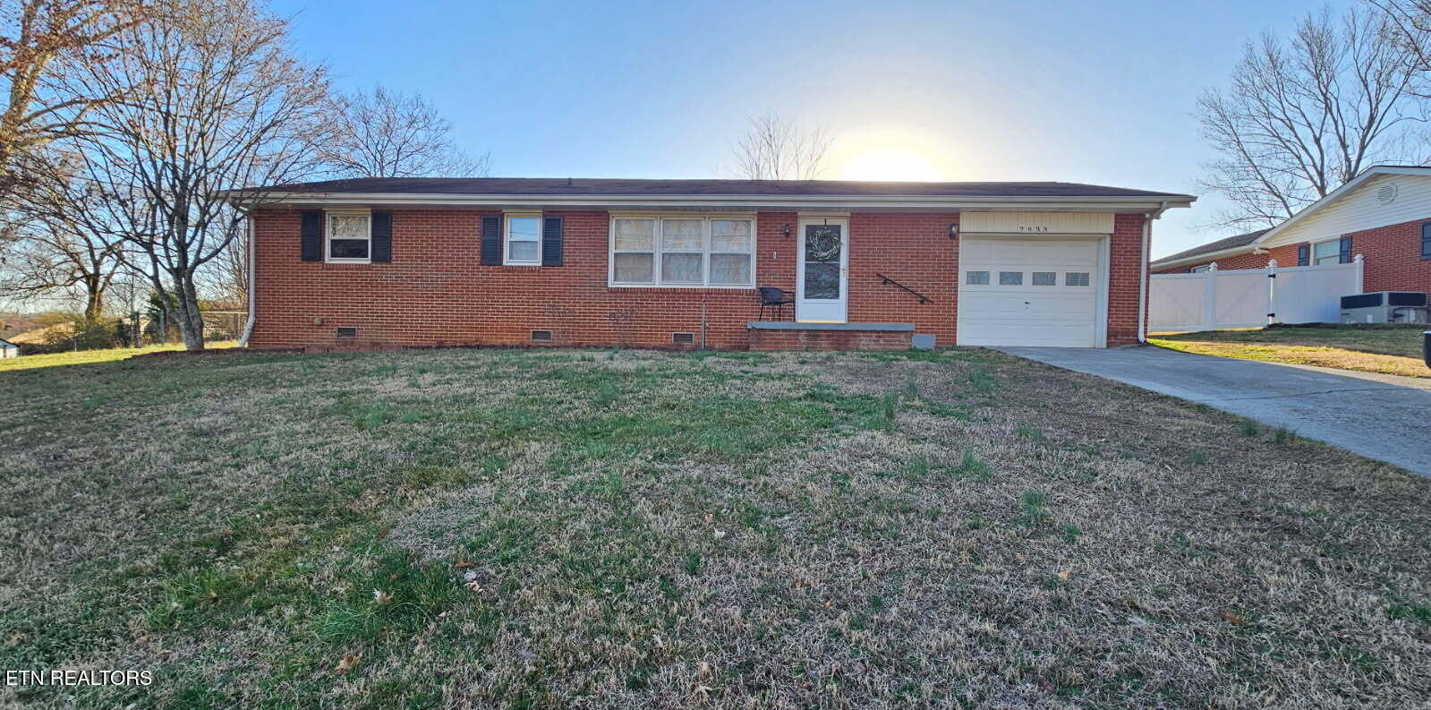 7933 Ewing Road Powell TN 37849