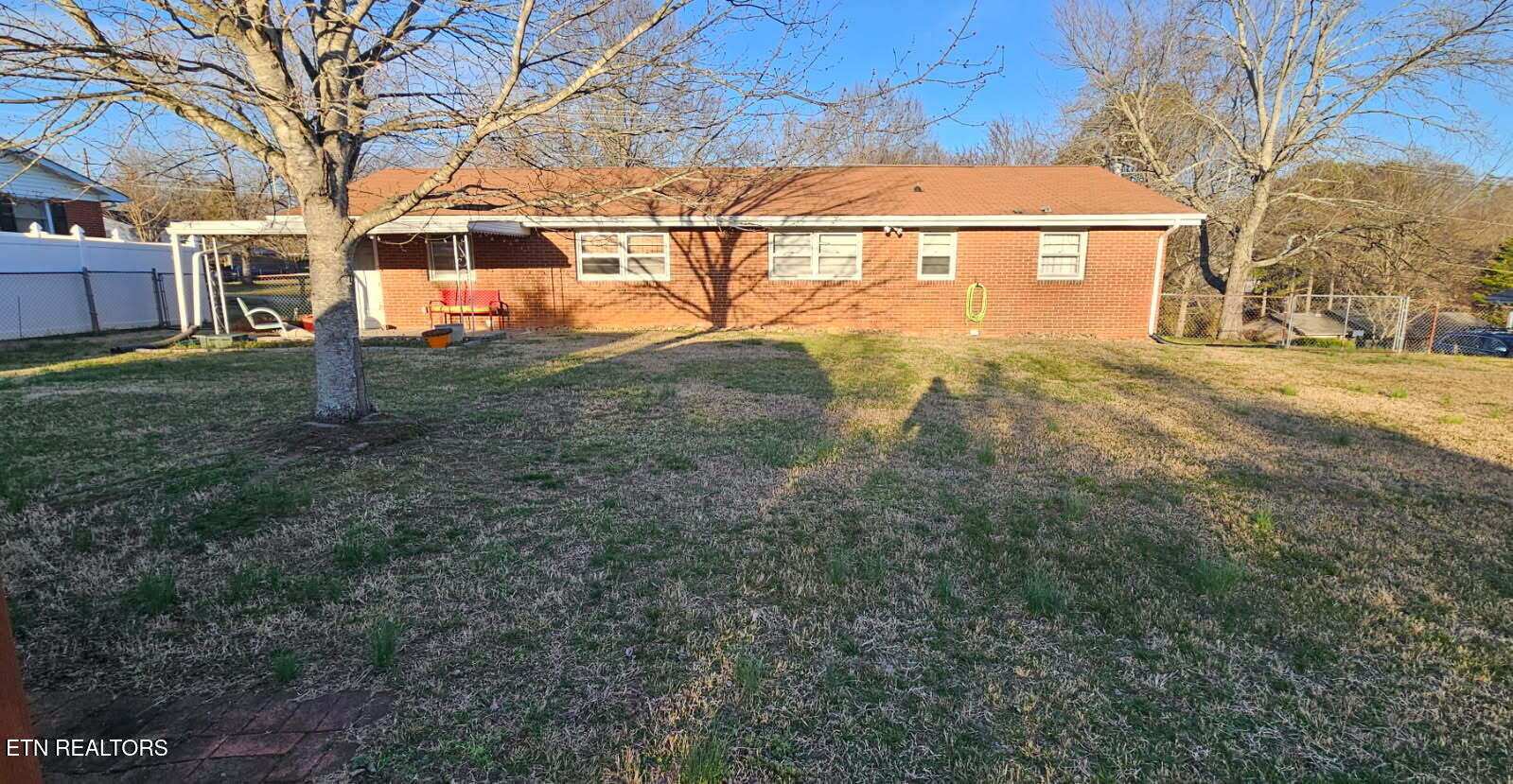 7933 Ewing Road Powell TN 37849