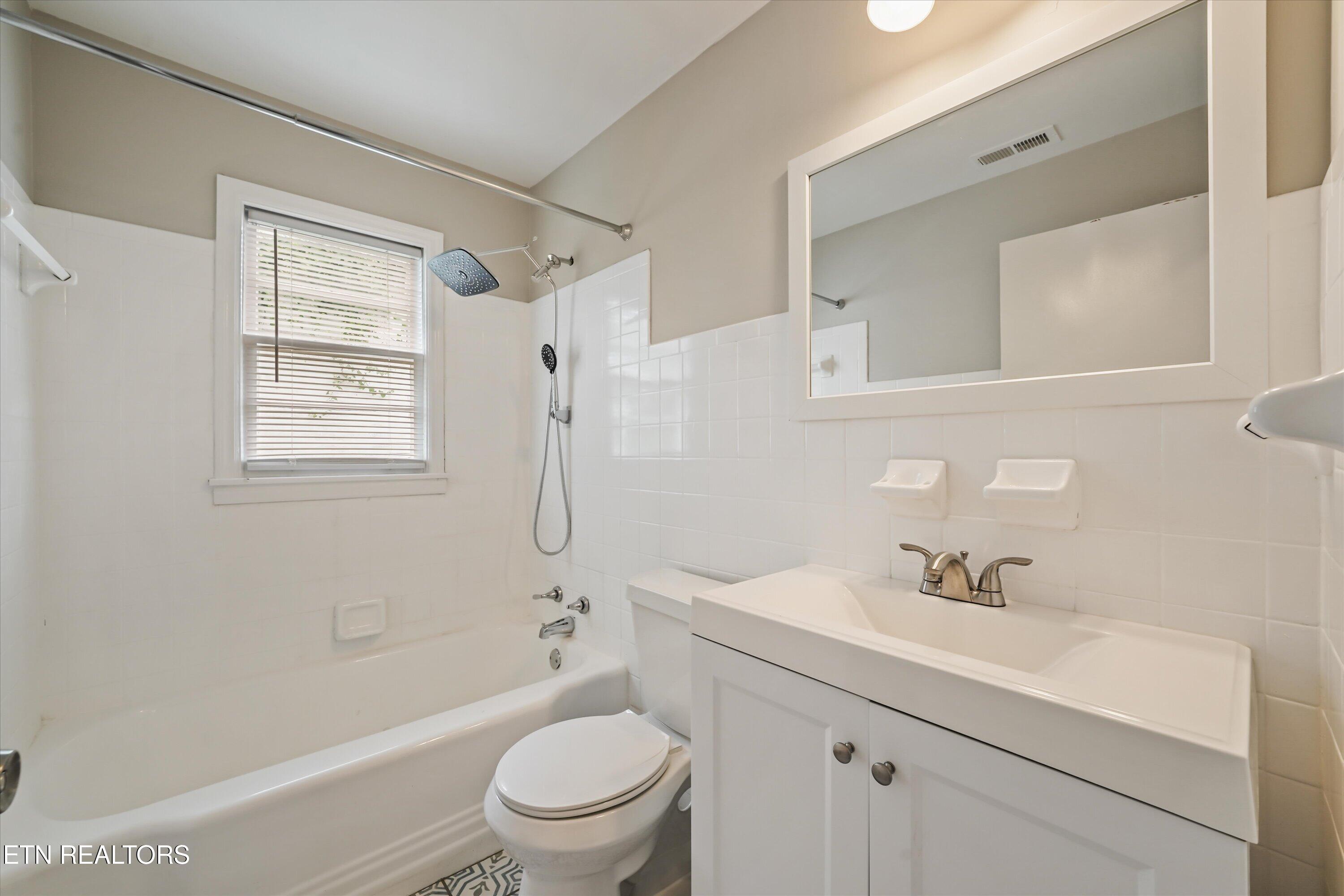 130 Oglewood Avenue Knoxville TN 37917