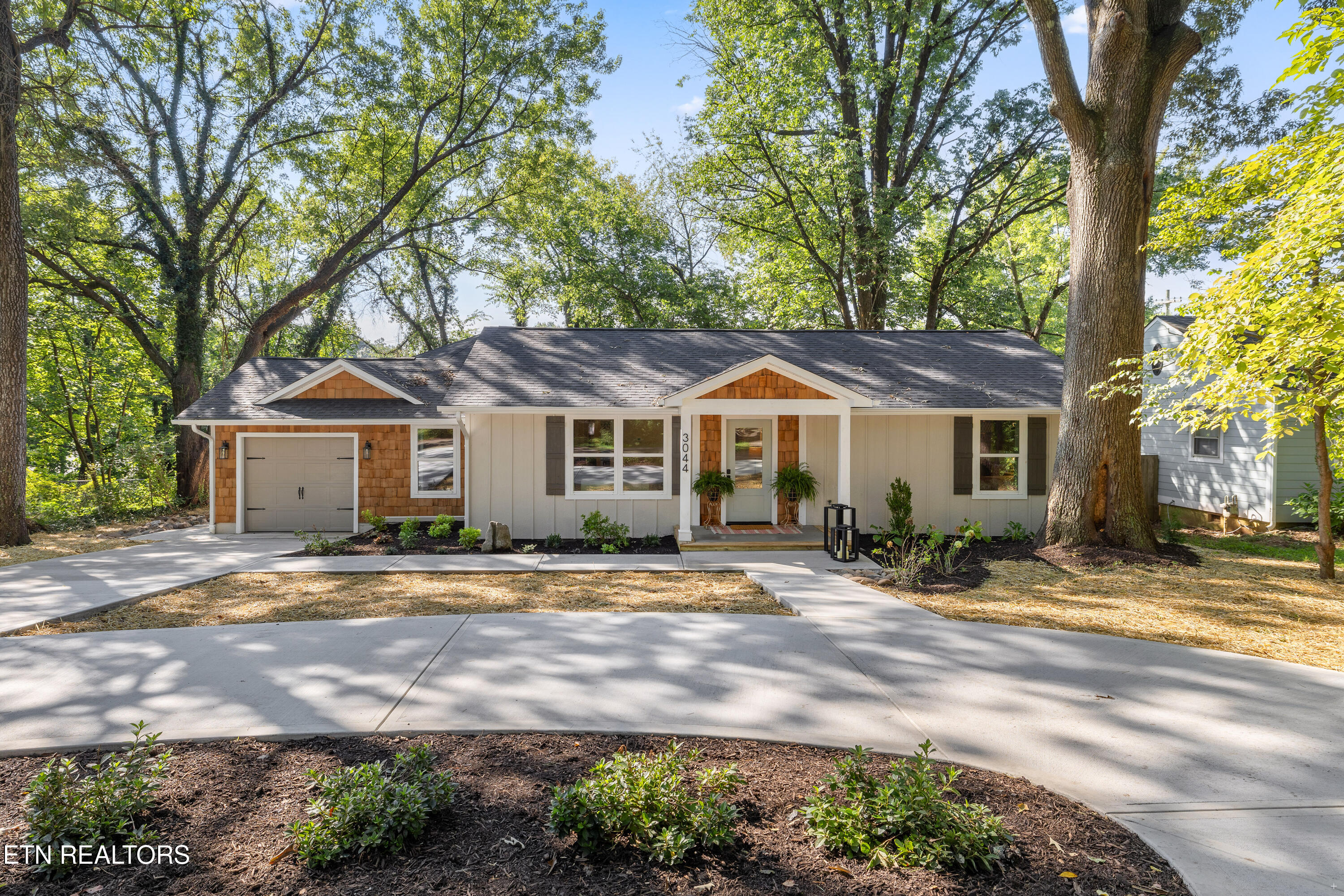 3044 Kenilworth Lane Knoxville TN 37917