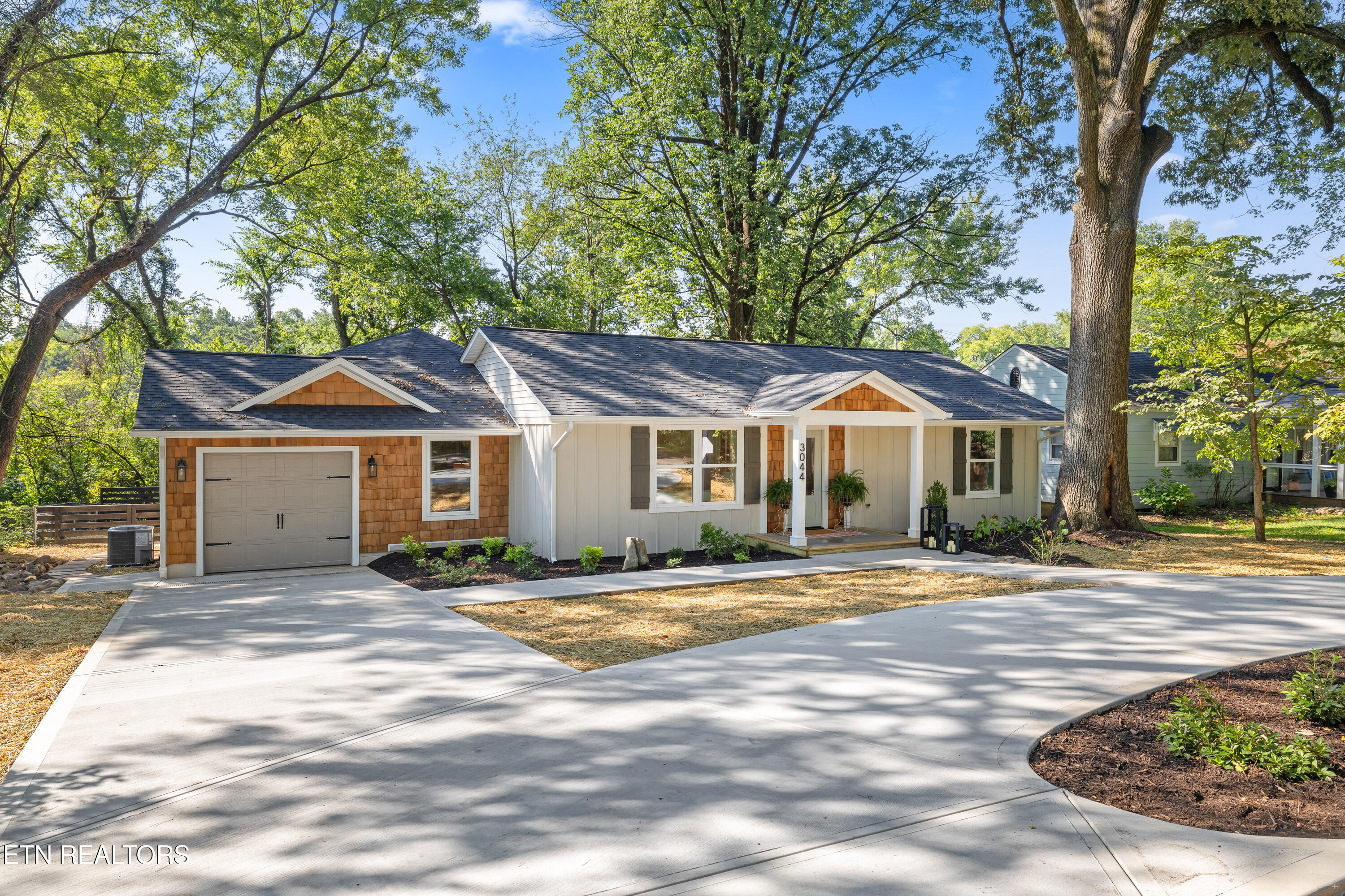 3044 Kenilworth Lane Knoxville TN 37917