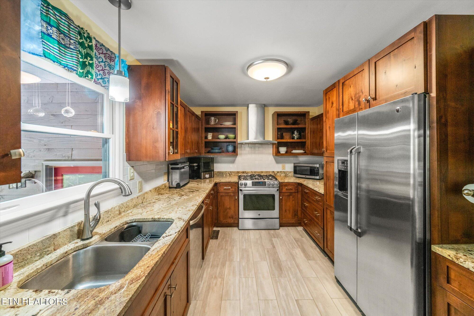1123 Cove Pointe Road Lafollette TN 37766