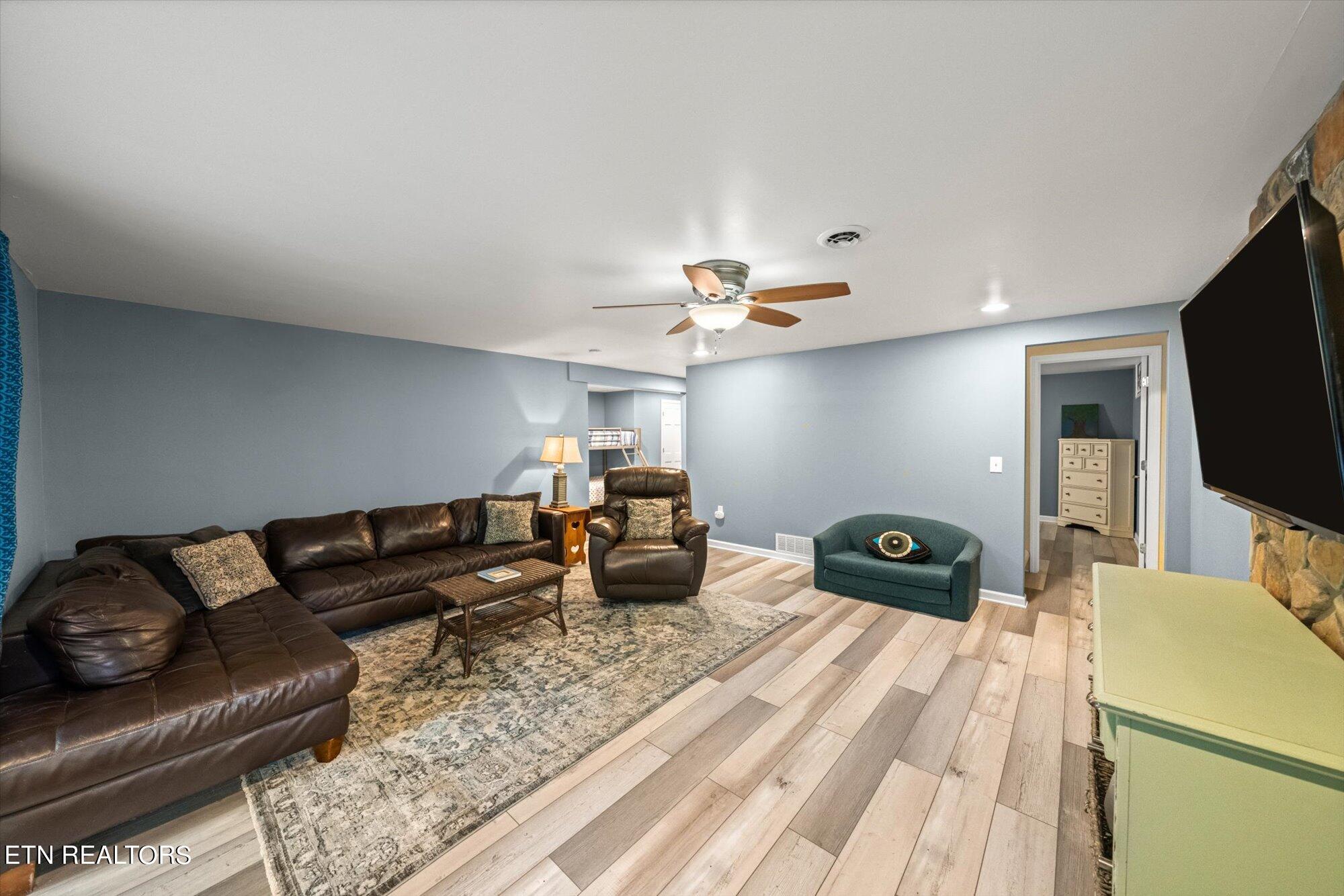 1123 Cove Pointe Road Lafollette TN 37766