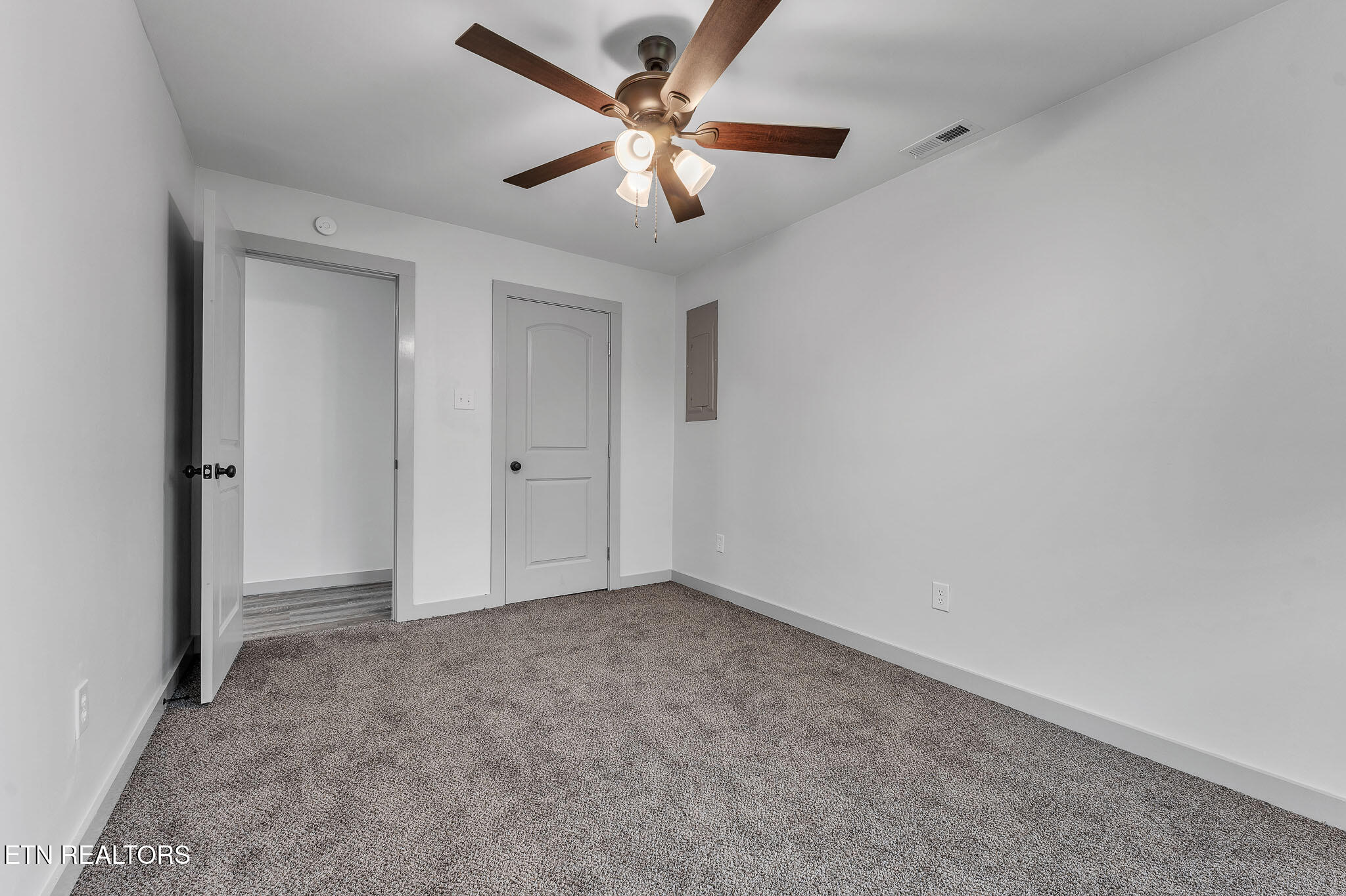 647 SE 4th Street Cleveland TN 37311