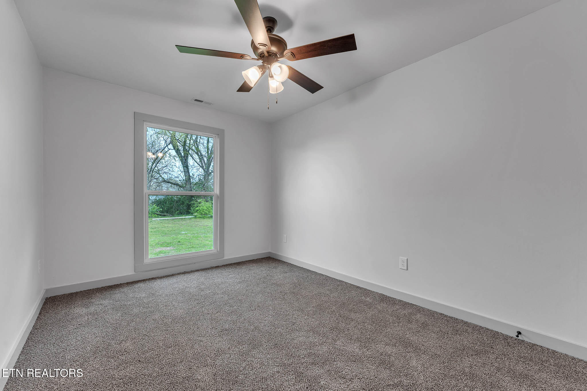 647 SE 4th Street Cleveland TN 37311