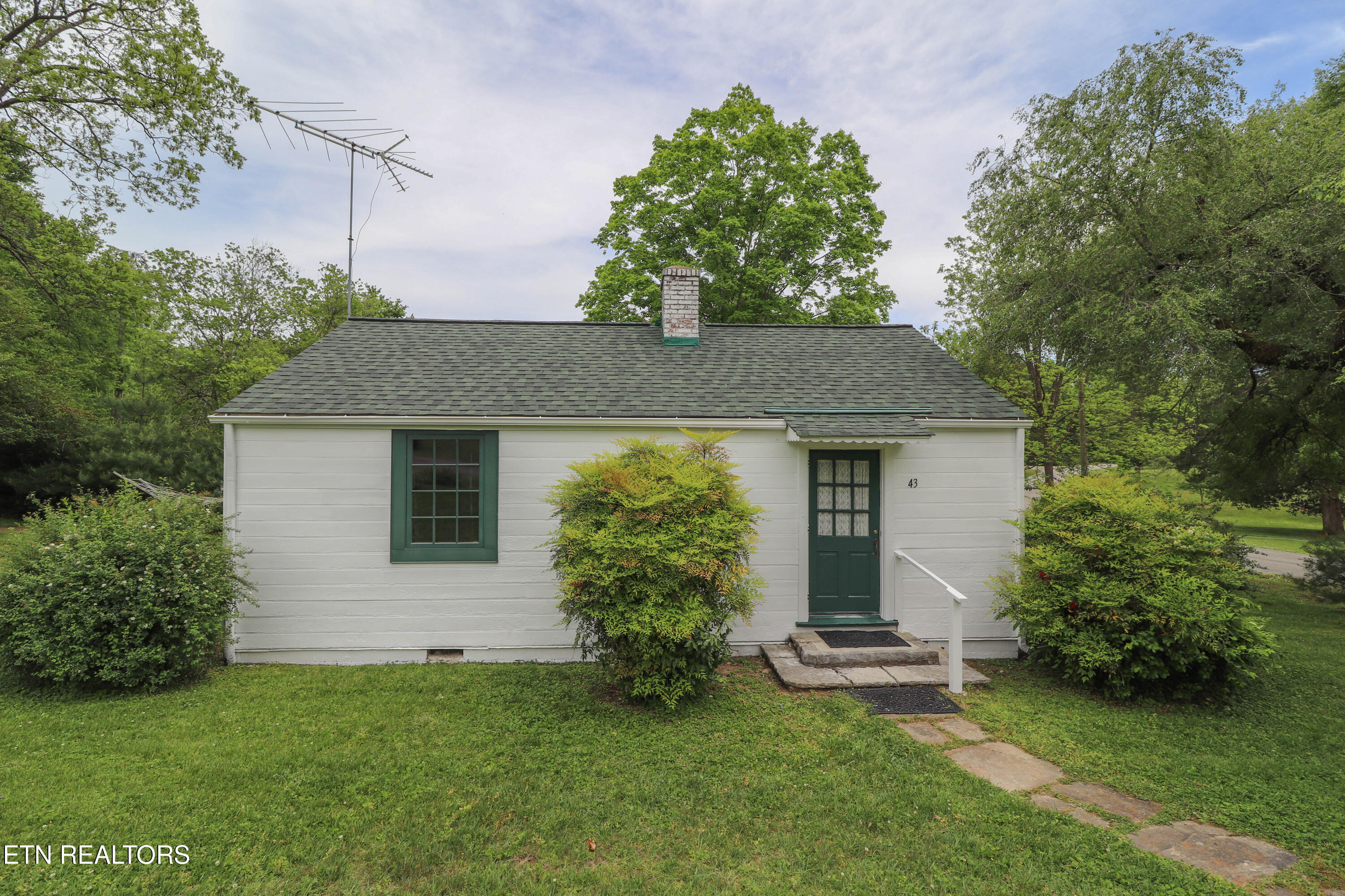 43 W Circle Road Norris TN 37828