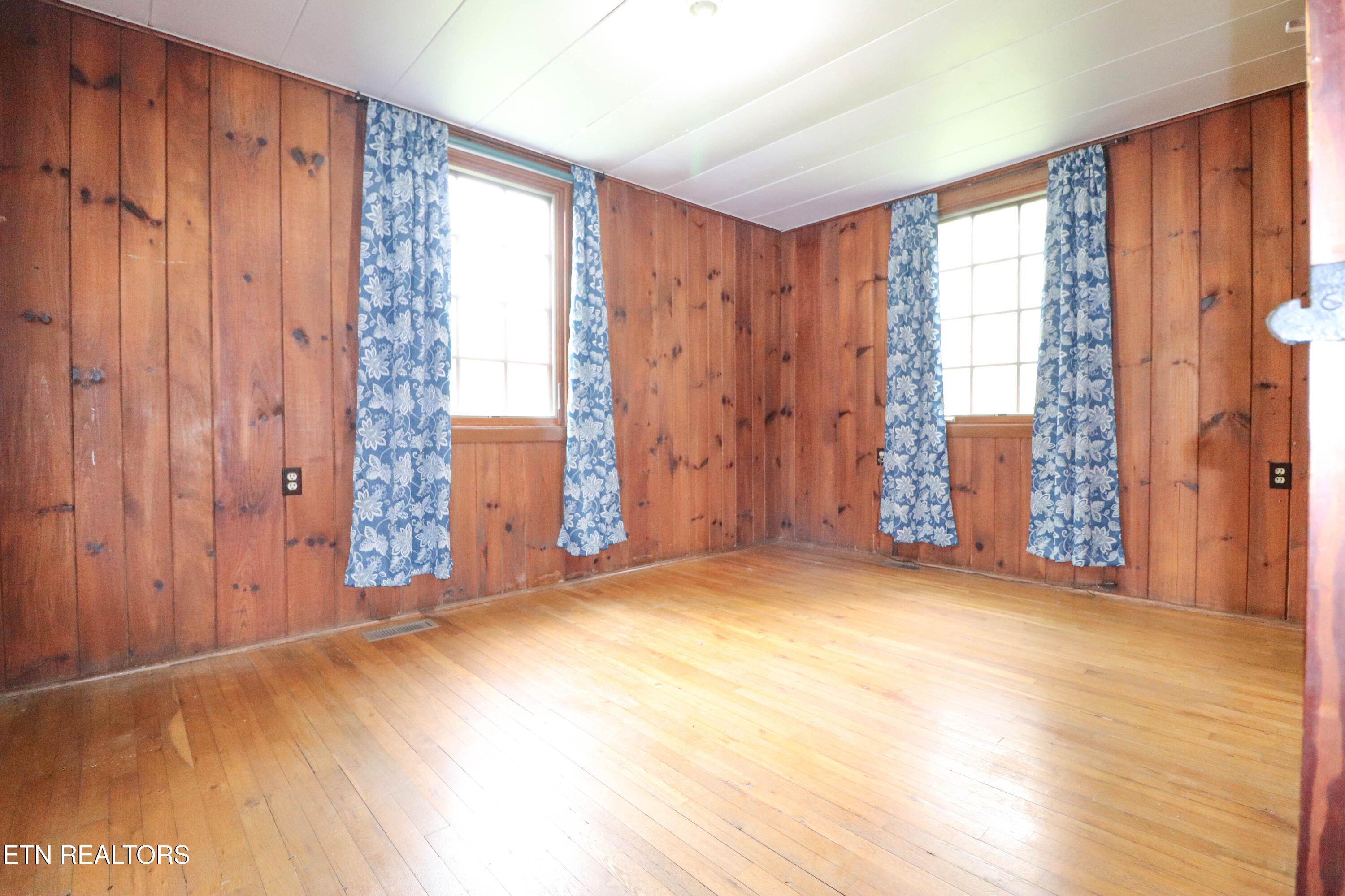 43 W Circle Road Norris TN 37828