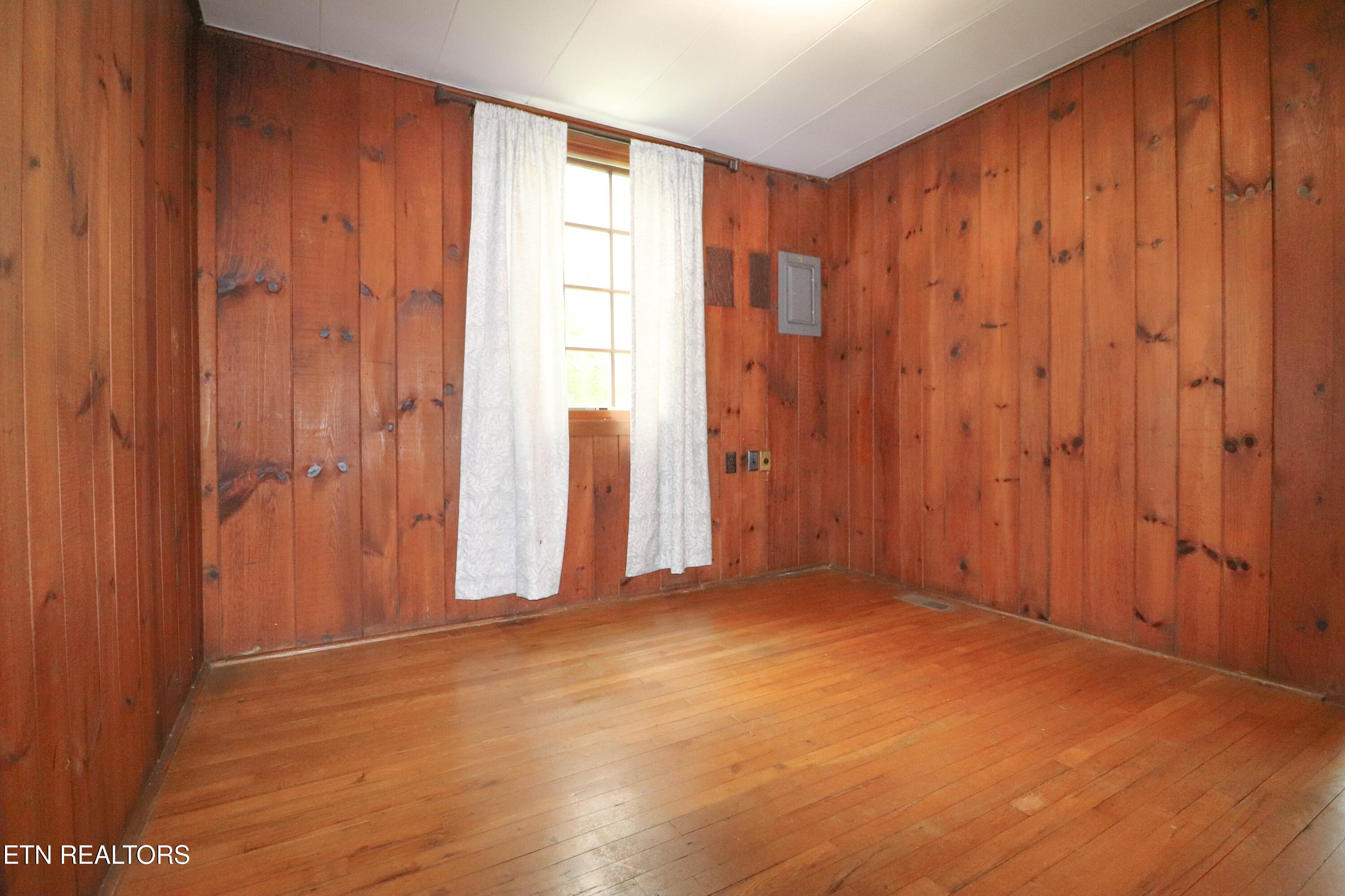 43 W Circle Road Norris TN 37828