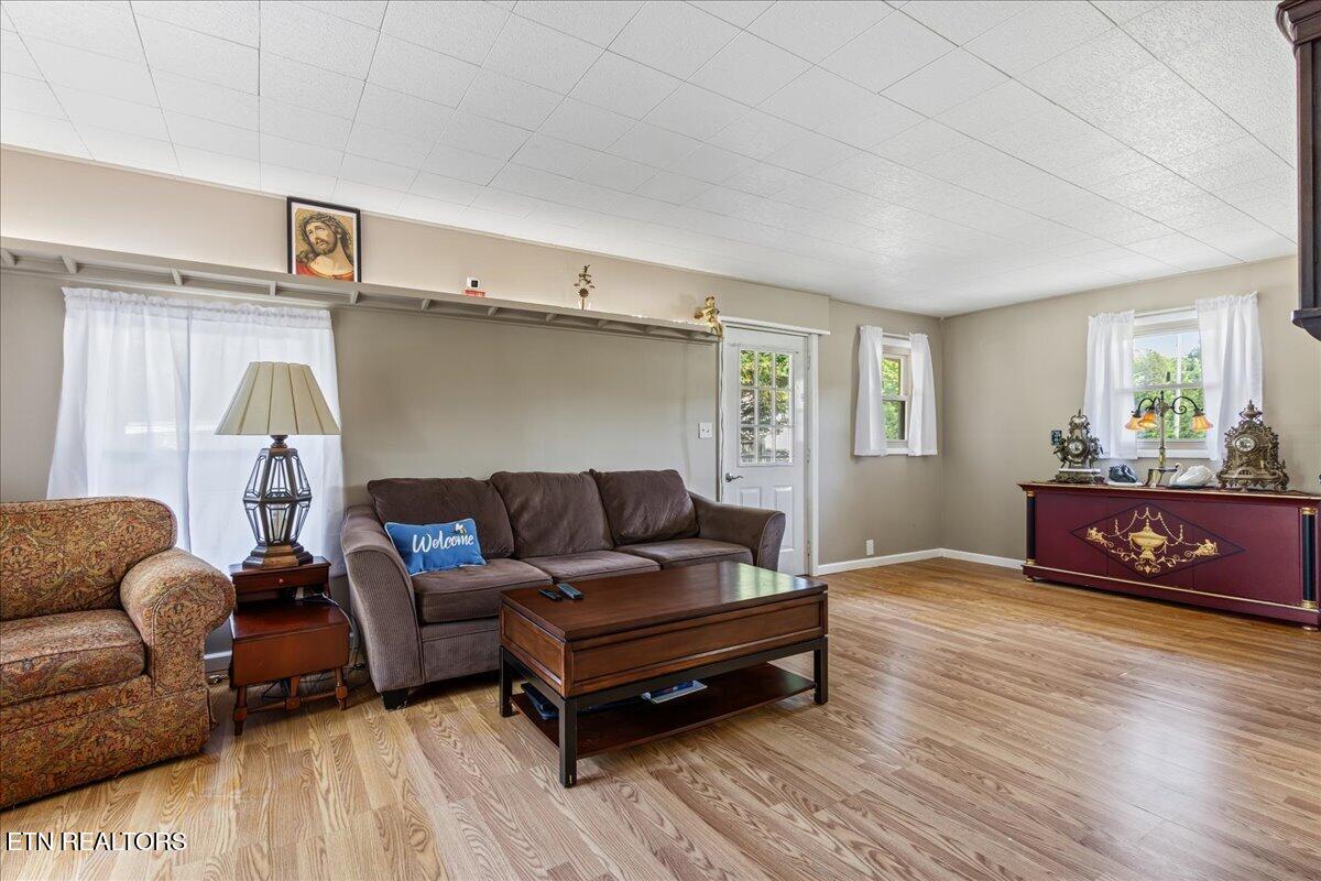 350 Stephens Road Greenback TN 37742