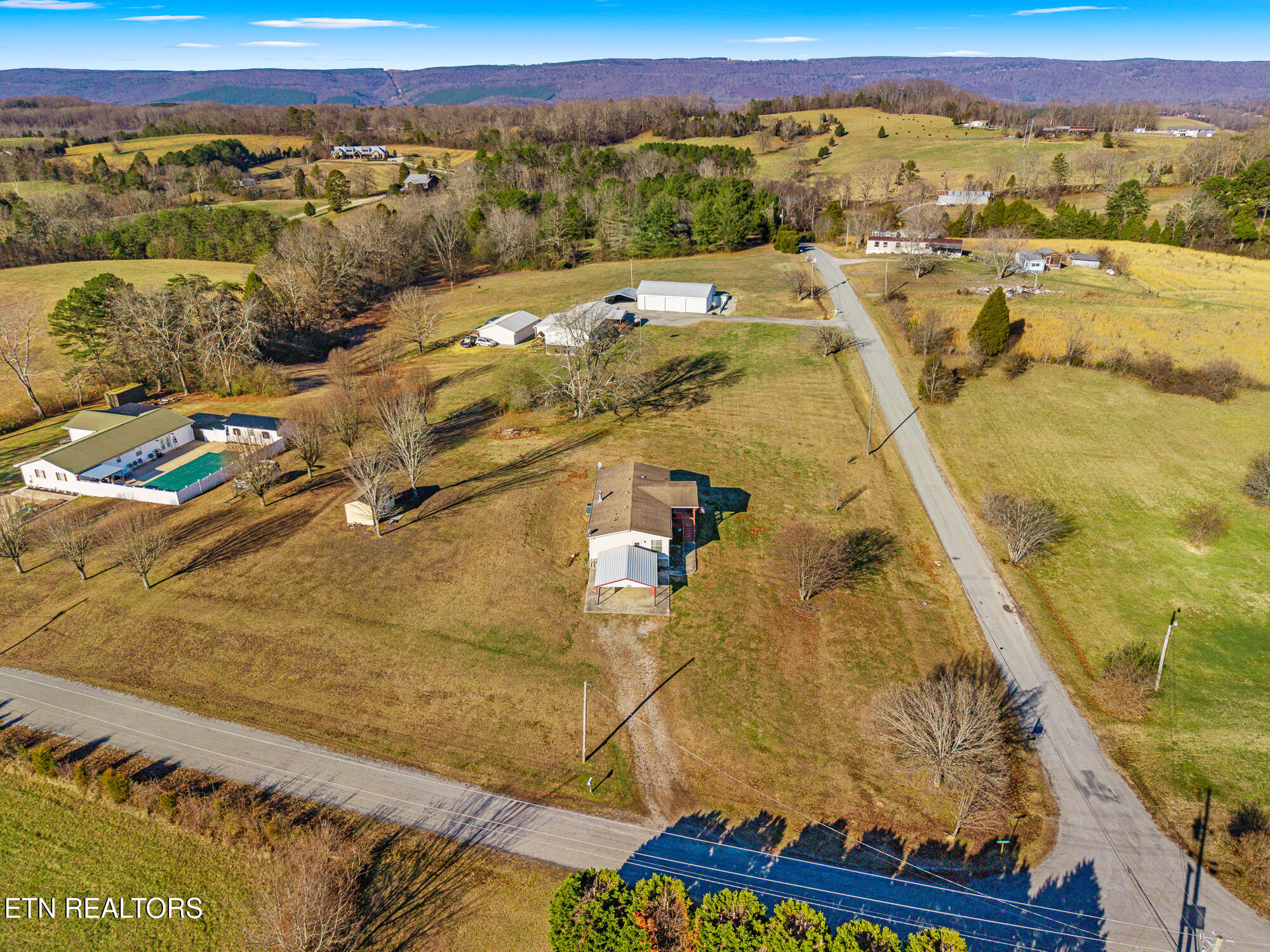 505 Lake Circle Spring City TN 37381