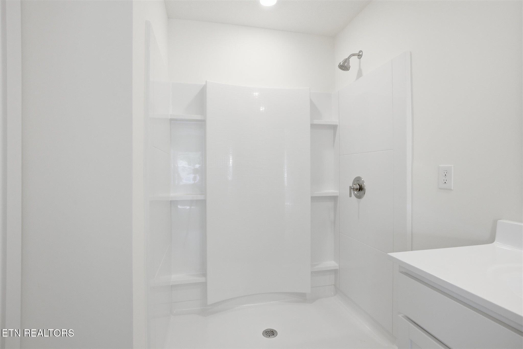 570 White Oak Lane Vonore TN 37885