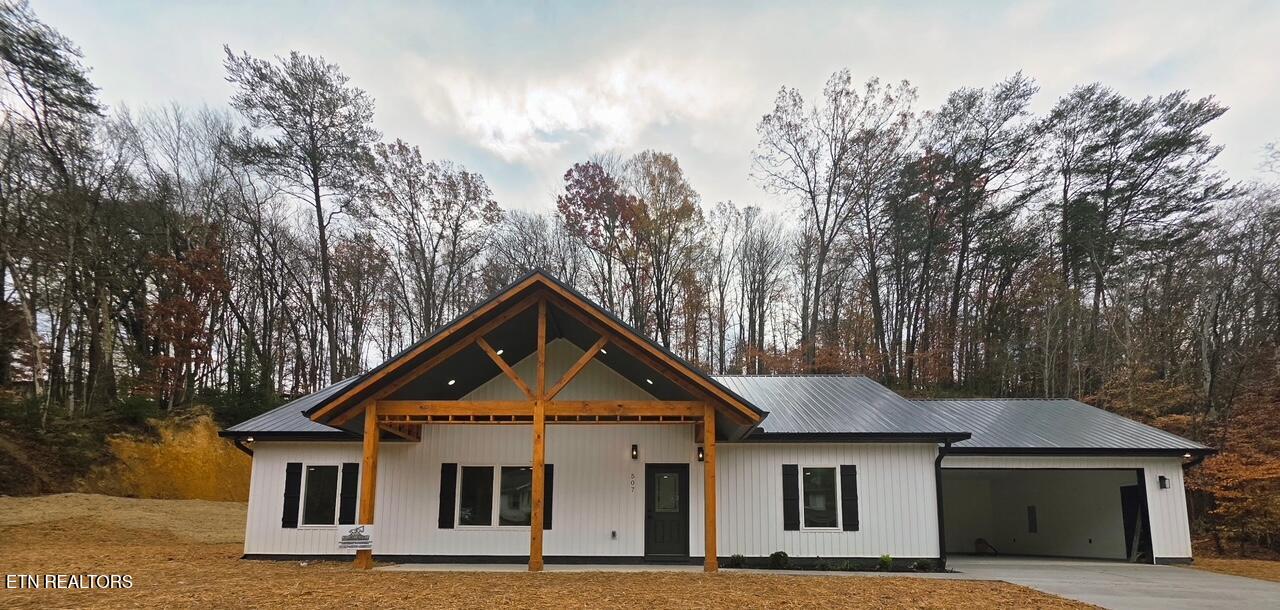 507 North Street Newport TN 37821