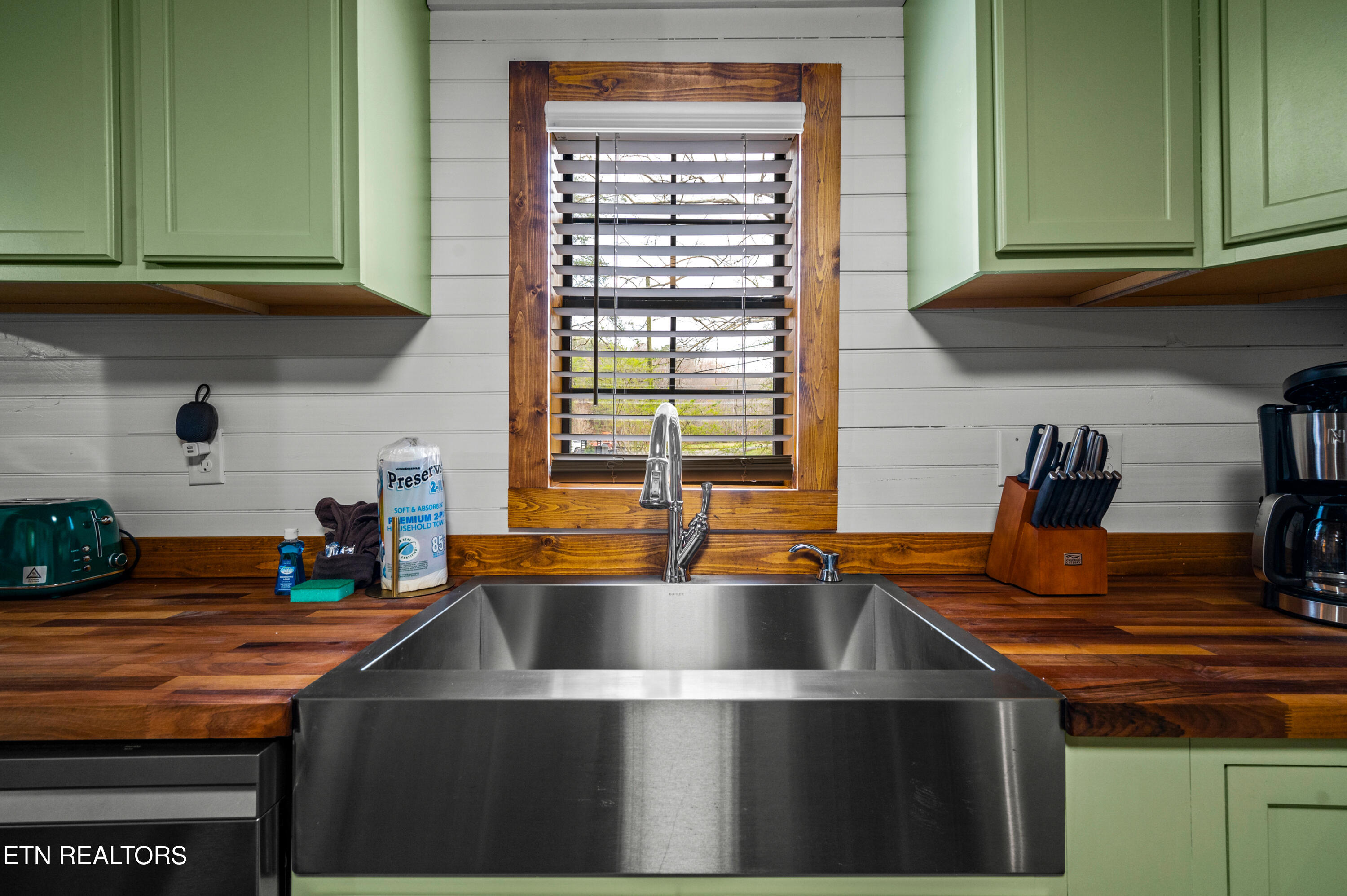 1129 S Spring Hollow Road Sevierville TN 37876