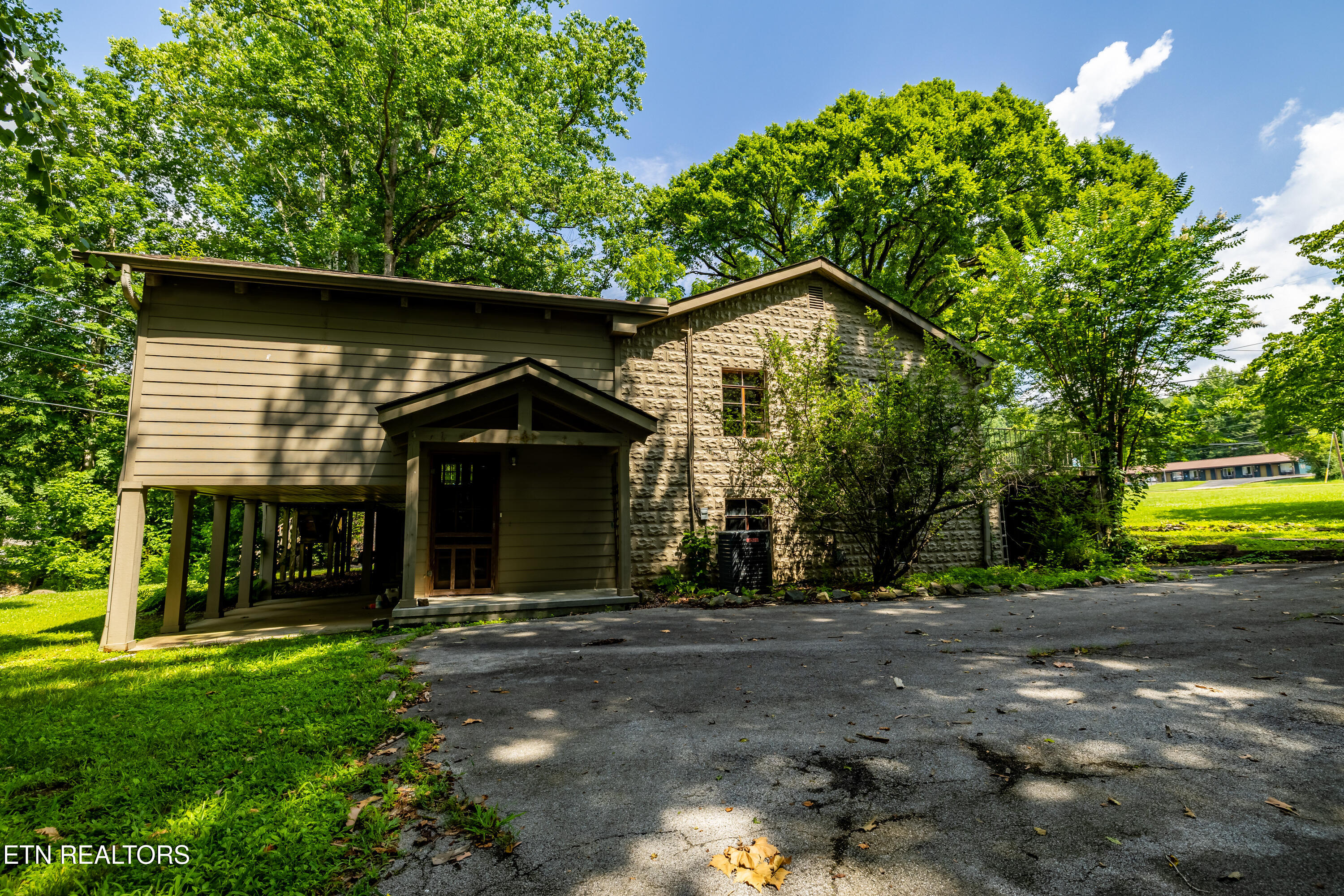 8229 E Lamar Alexander Parkway Townsend TN 37882