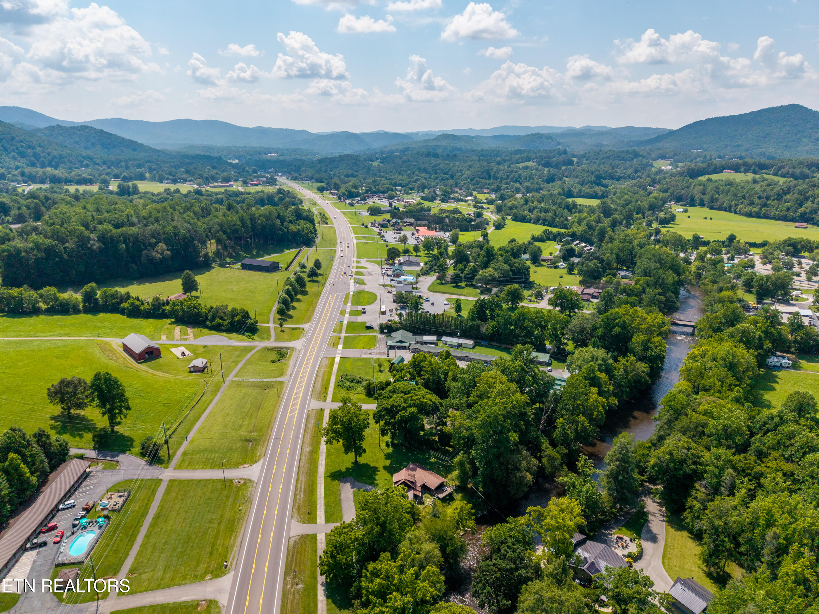 8229 E Lamar Alexander Parkway Townsend TN 37882