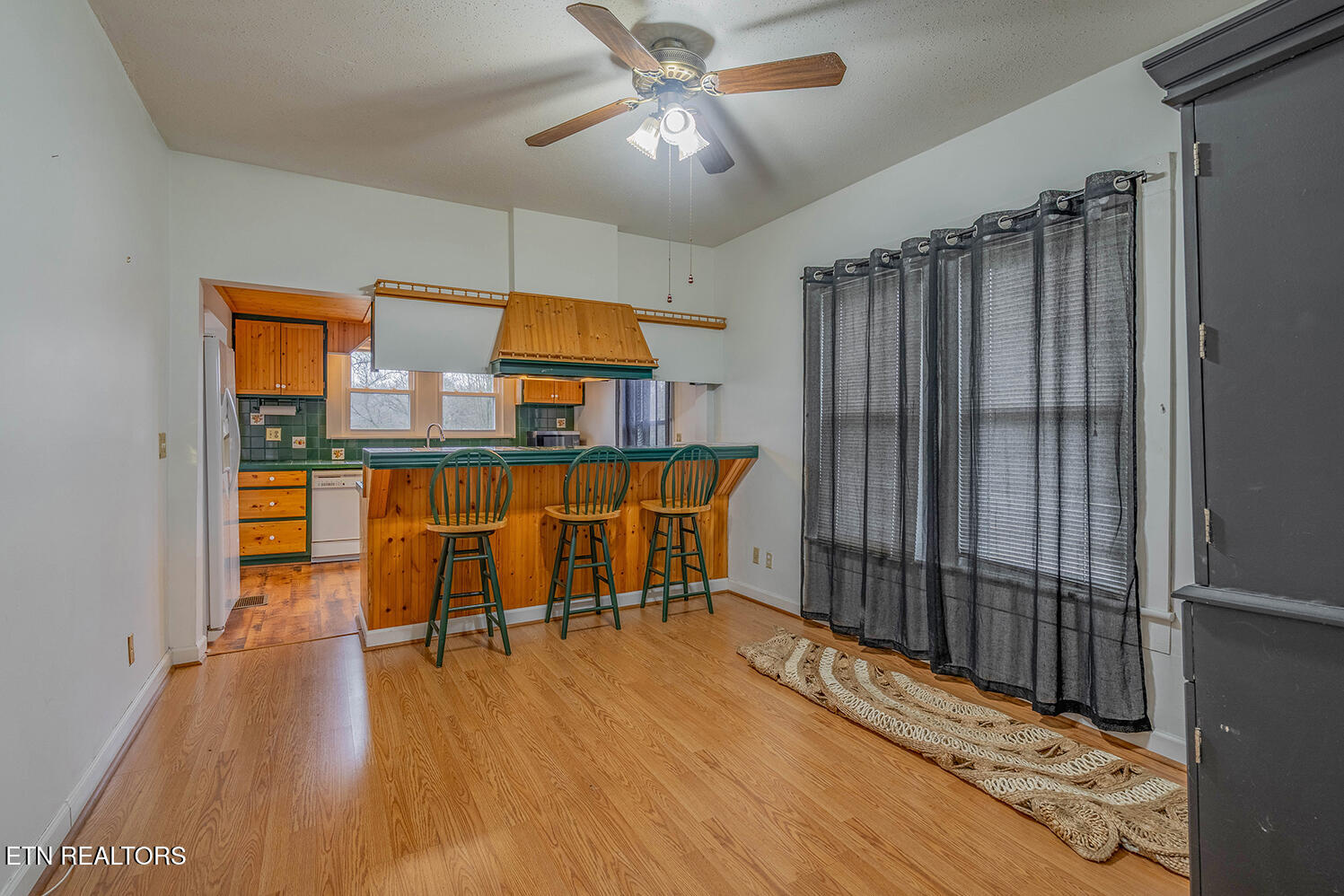 320 S Douglas Avenue Rockwood TN 37854