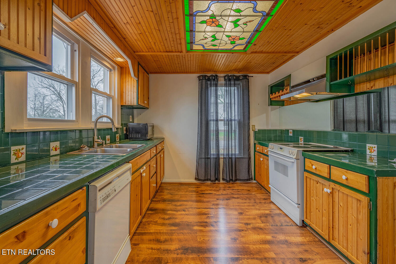 320 S Douglas Avenue Rockwood TN 37854