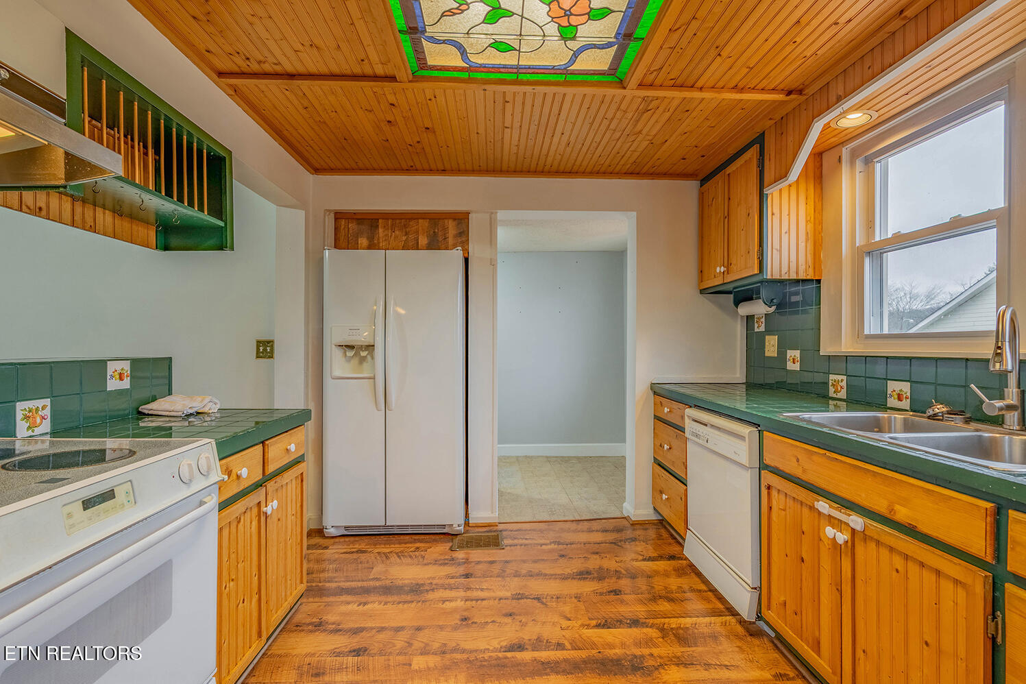 320 S Douglas Avenue Rockwood TN 37854
