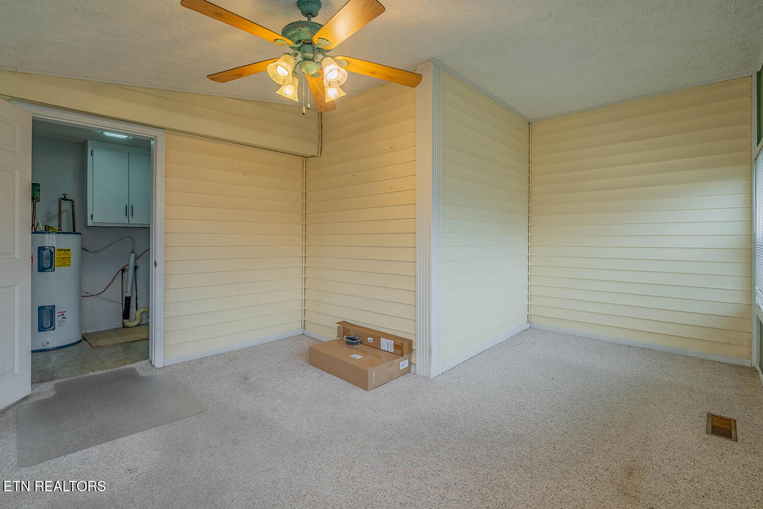 320 S Douglas Avenue Rockwood TN 37854