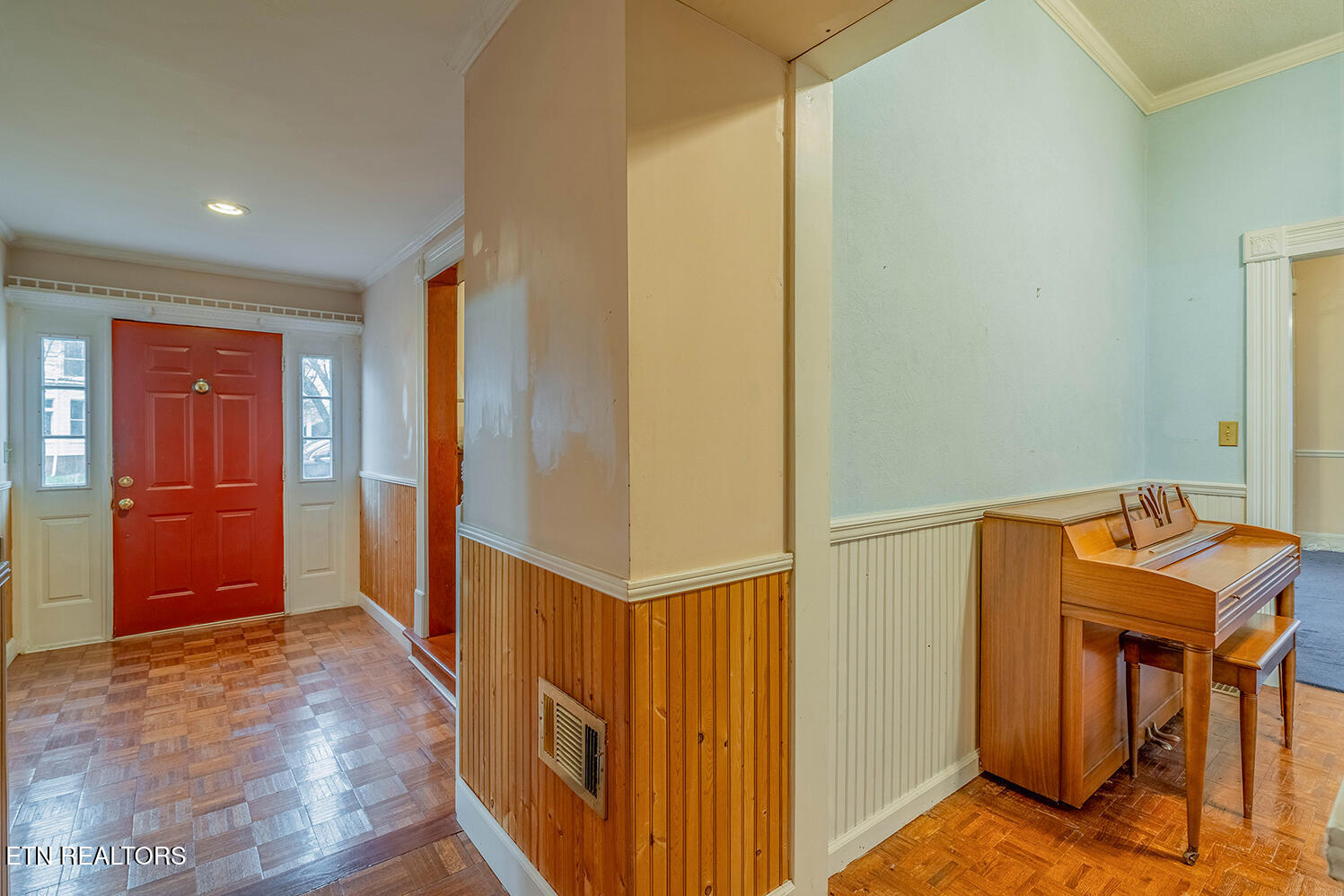 320 S Douglas Avenue Rockwood TN 37854