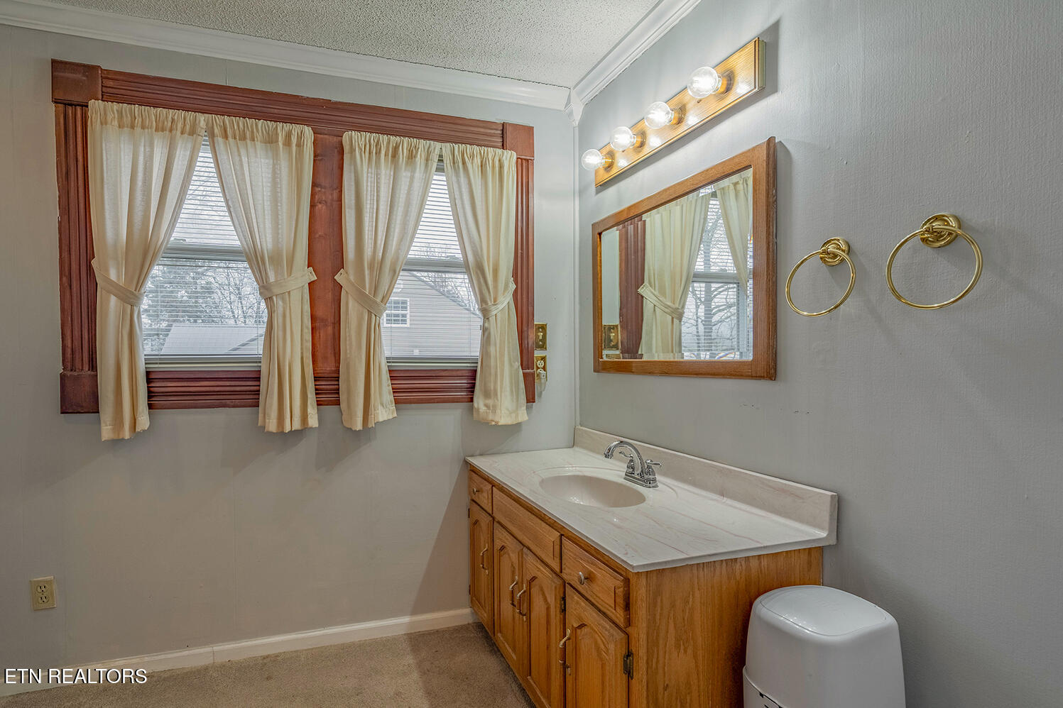320 S Douglas Avenue Rockwood TN 37854