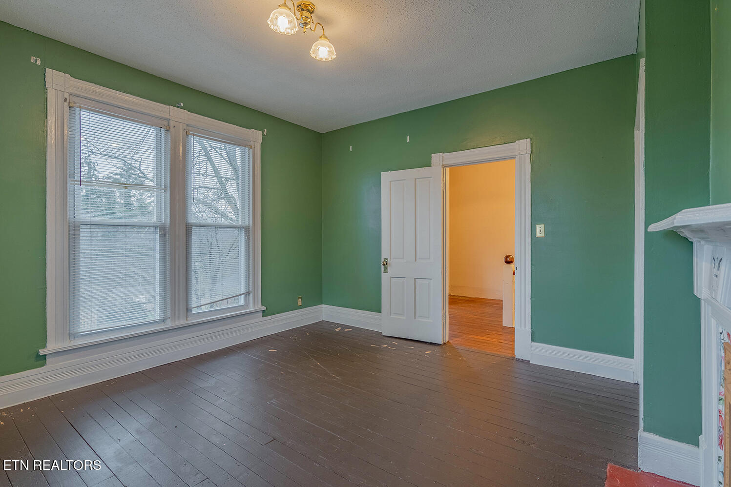 320 S Douglas Avenue Rockwood TN 37854